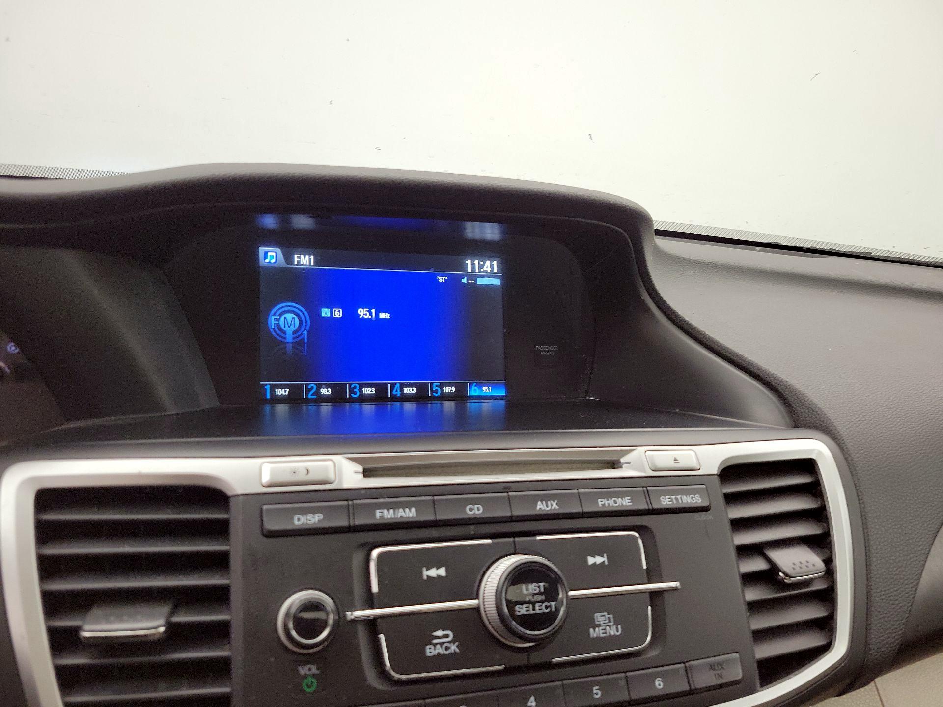 Thumbnail: 2015 Honda Accord - 15
