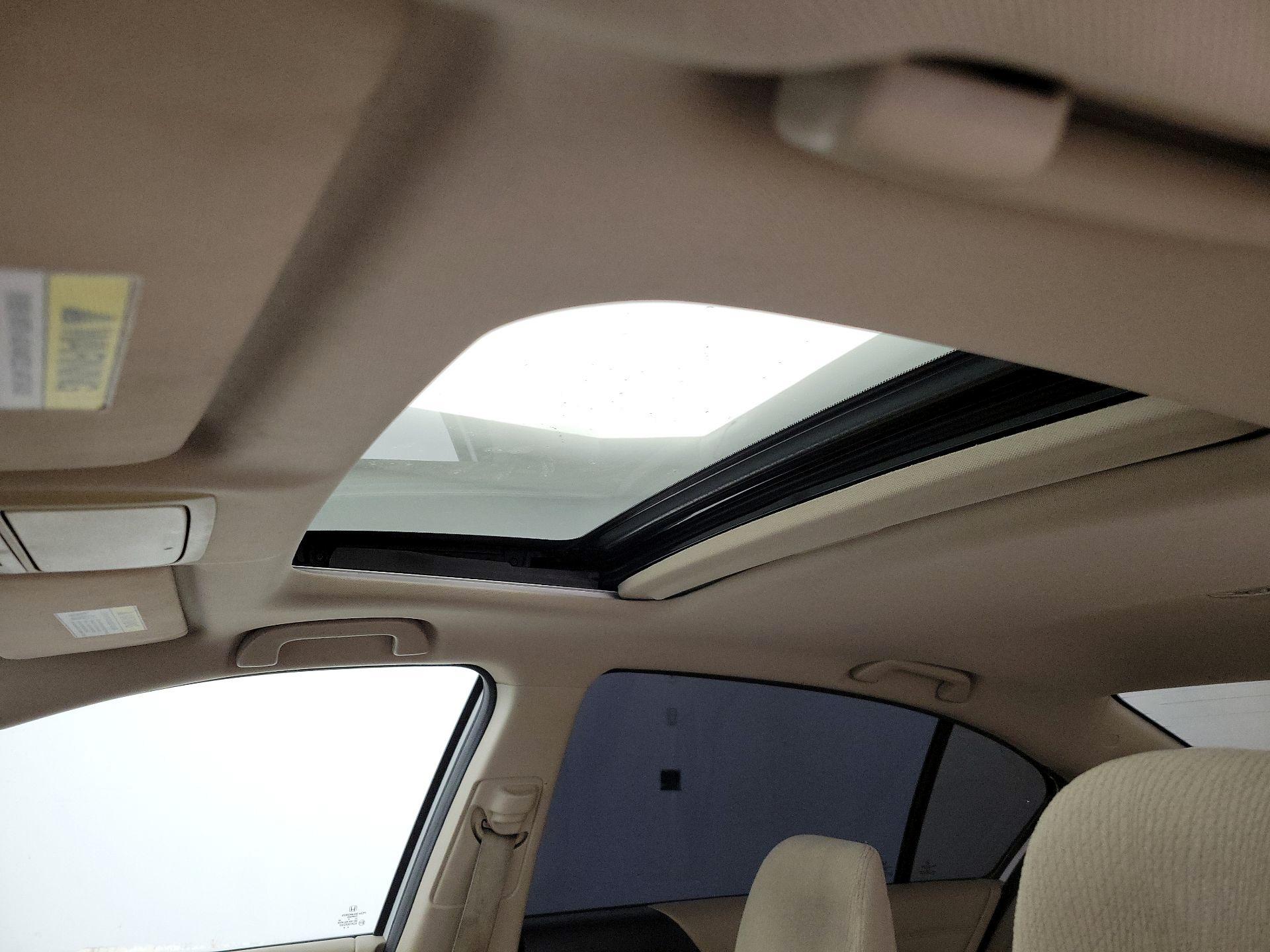 Thumbnail: 2015 Honda Accord - 19
