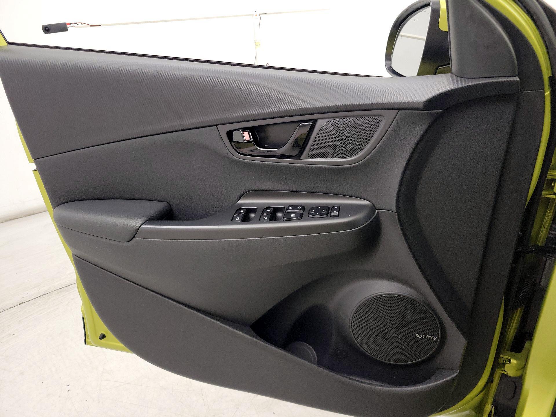 Thumbnail: 2020 Hyundai Kona - 12