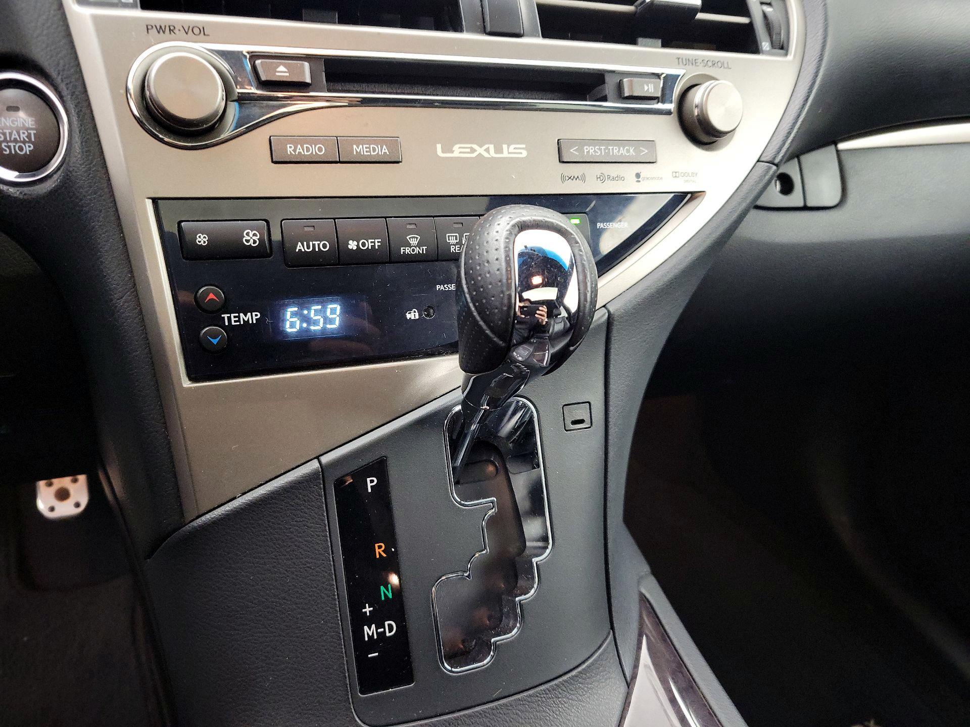 Thumbnail: 2015 Lexus RX - 18