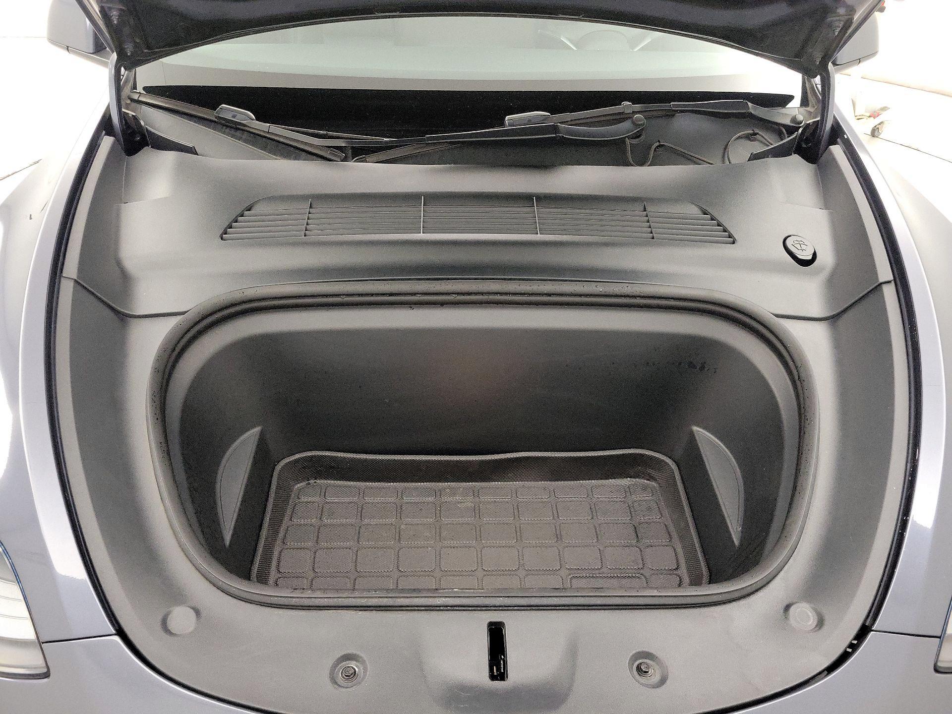 Thumbnail: 2022 Tesla Model Y - 20