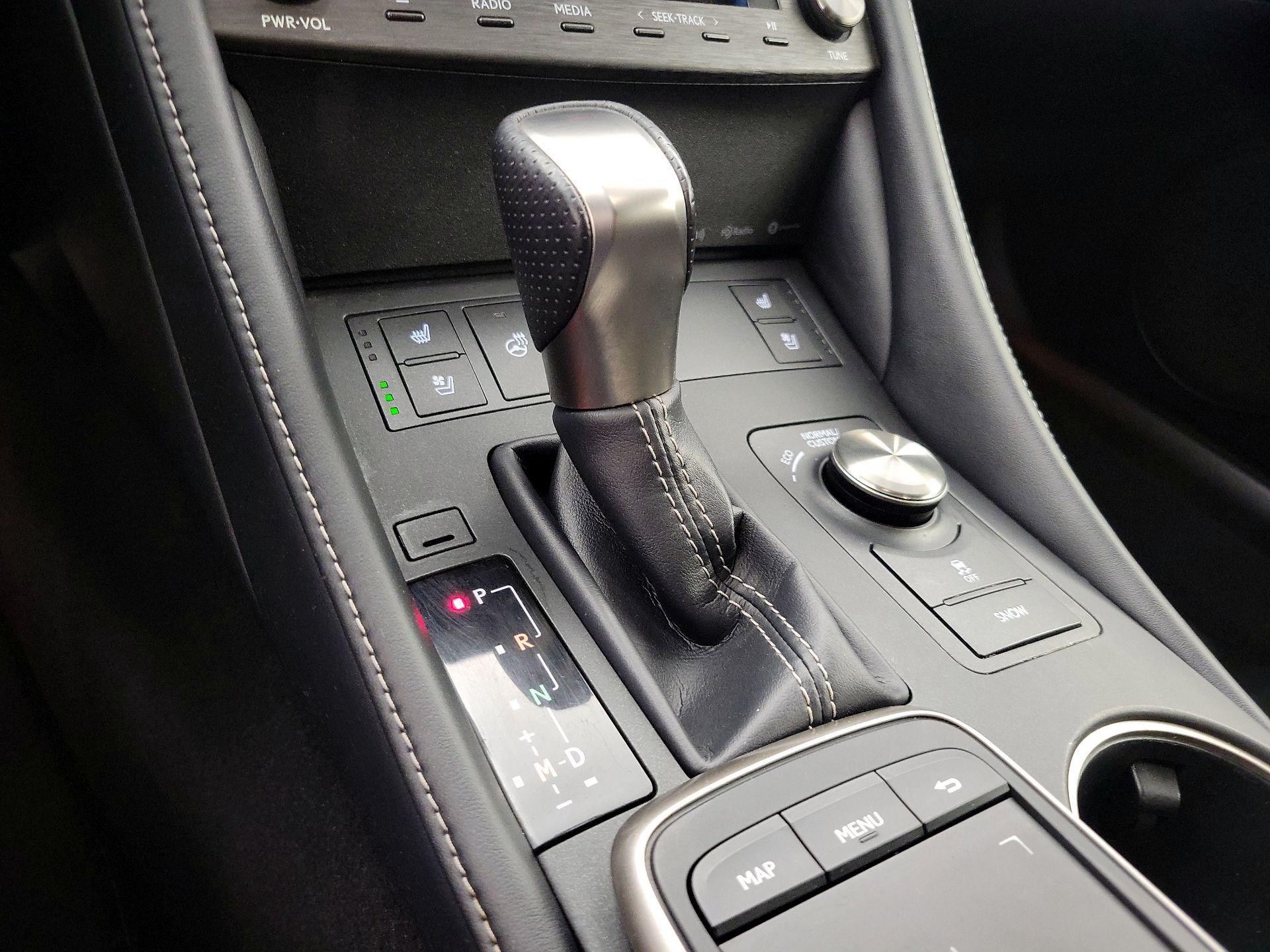 Thumbnail: 2020 Lexus RC - 17