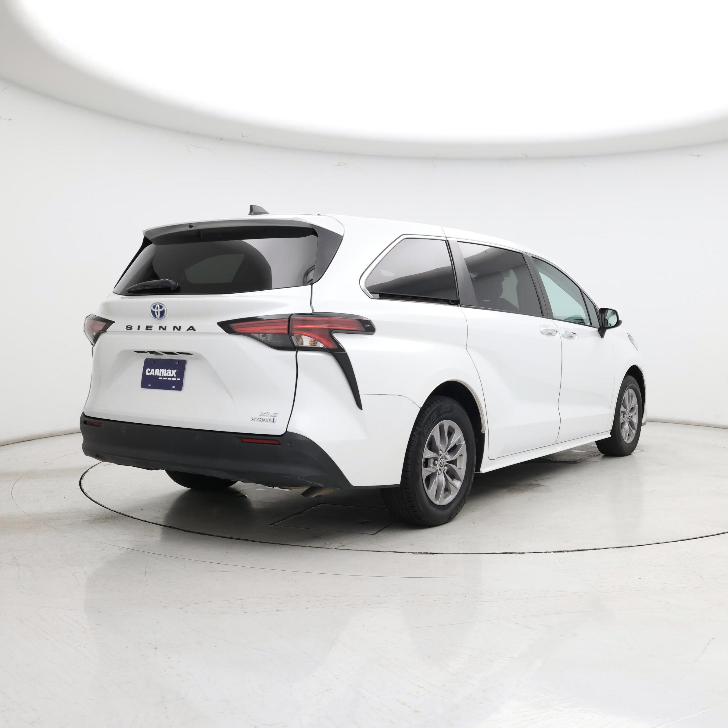 Thumbnail: 2022 Toyota Sienna - 8