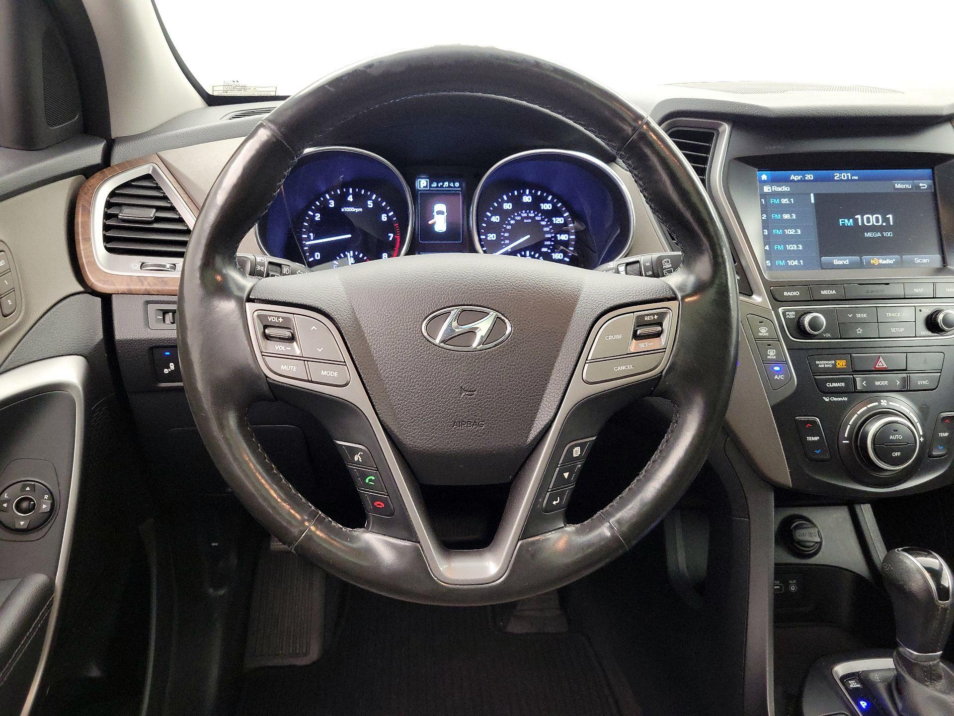 Thumbnail: 2019 Hyundai Santa Fe - 10