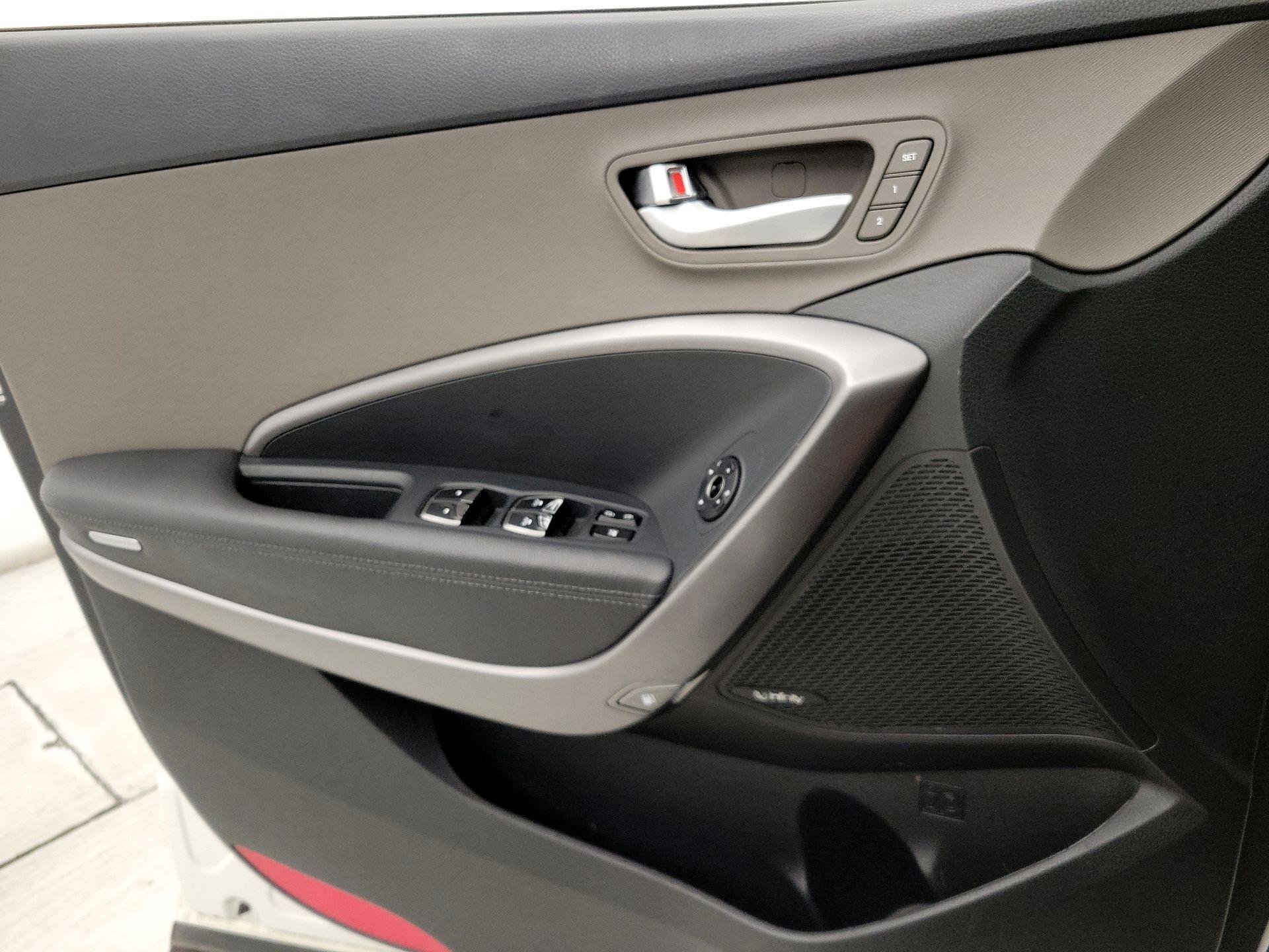 Thumbnail: 2019 Hyundai Santa Fe - 12