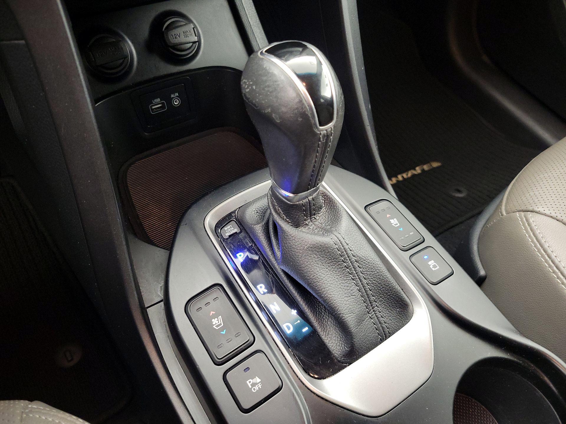 Thumbnail: 2019 Hyundai Santa Fe - 18