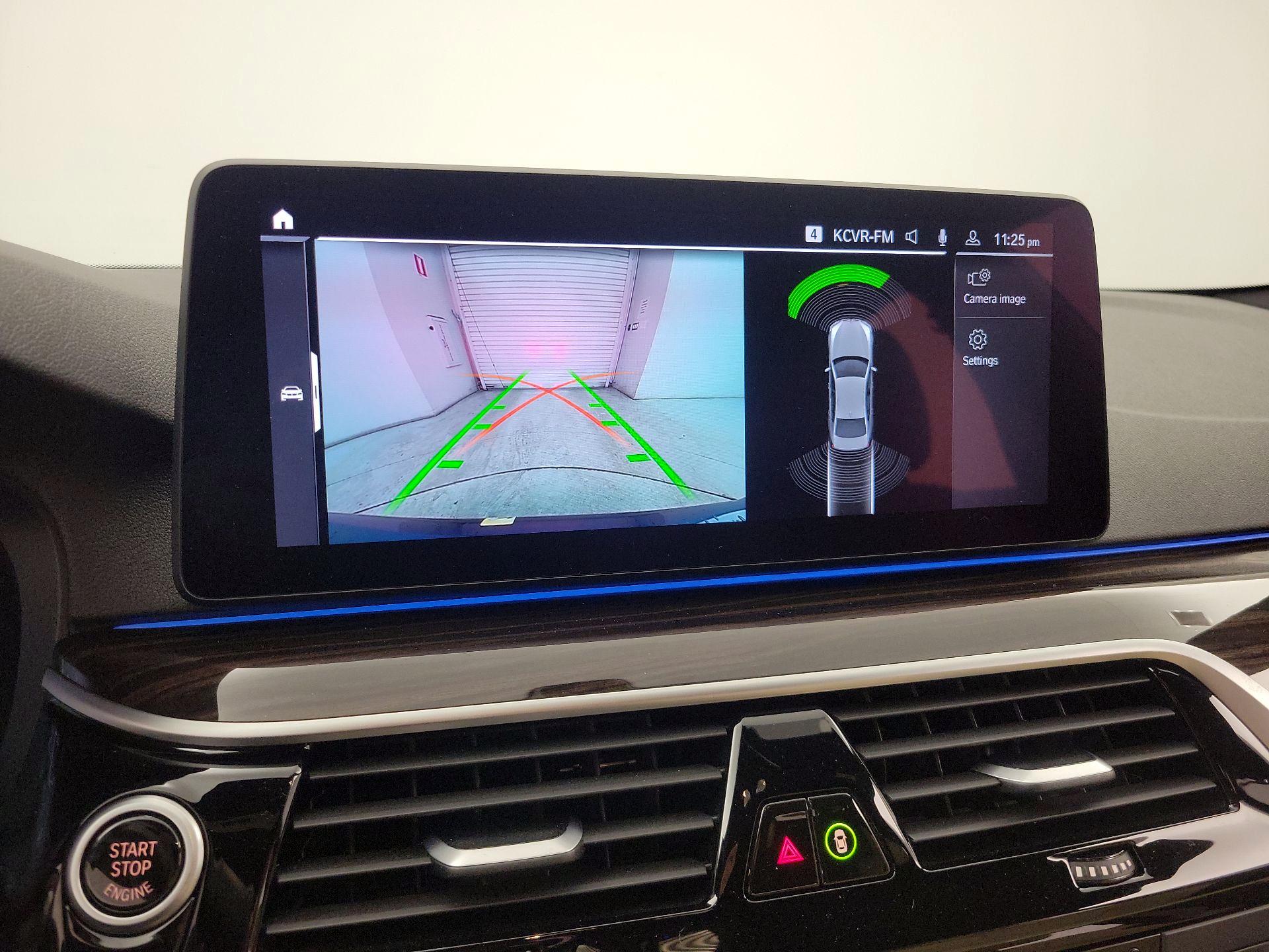 Thumbnail: 2023 BMW 5 Series - 15