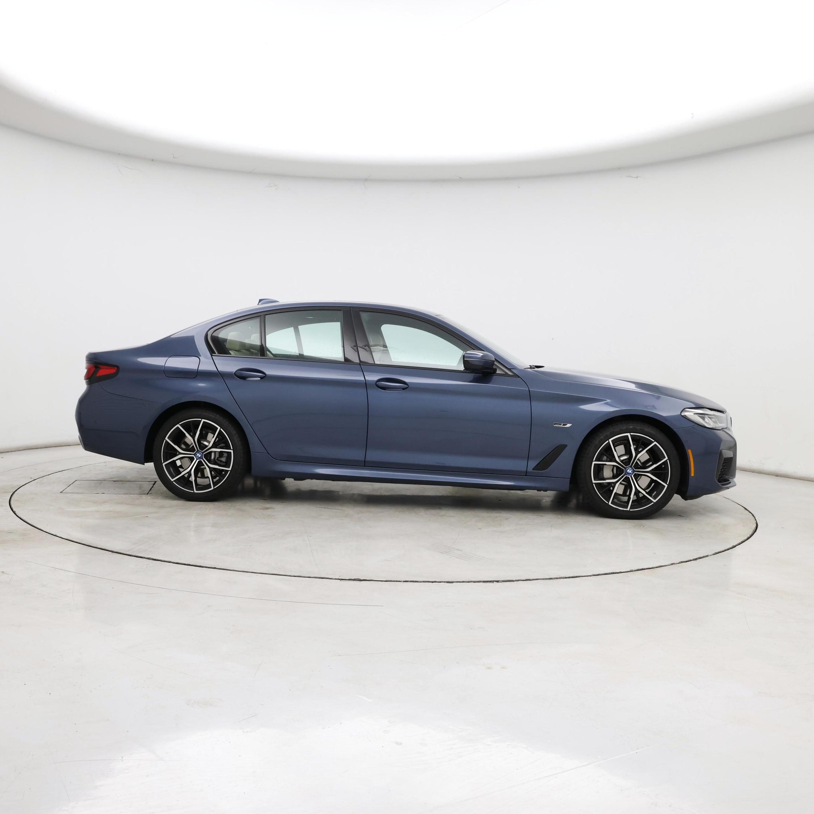 Thumbnail: 2023 BMW 5 Series - 7