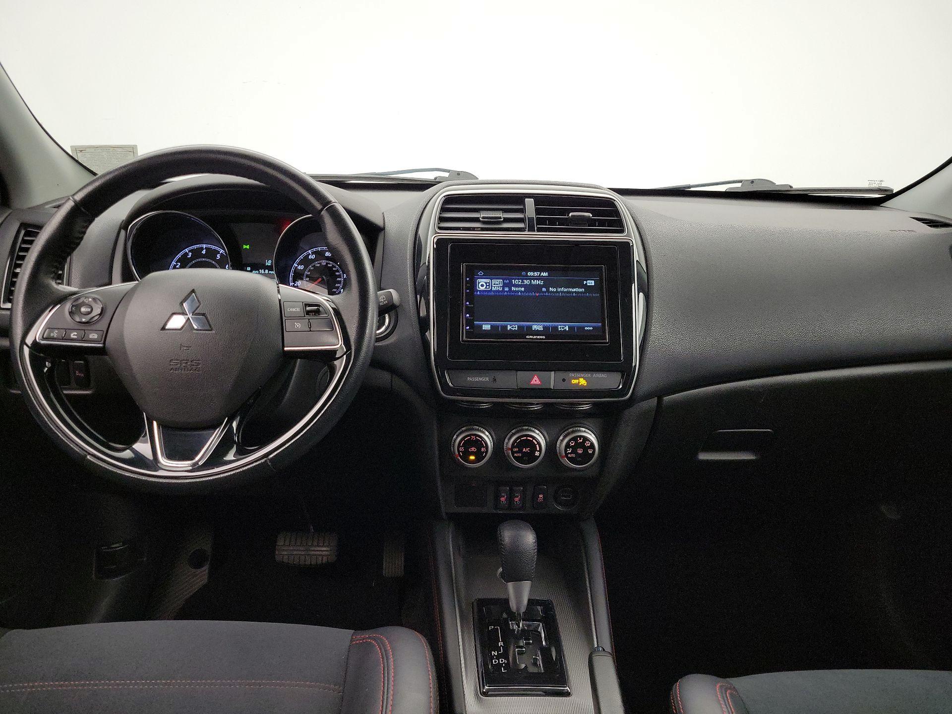 Thumbnail: 2022 Mitsubishi Outlander Sport - 9