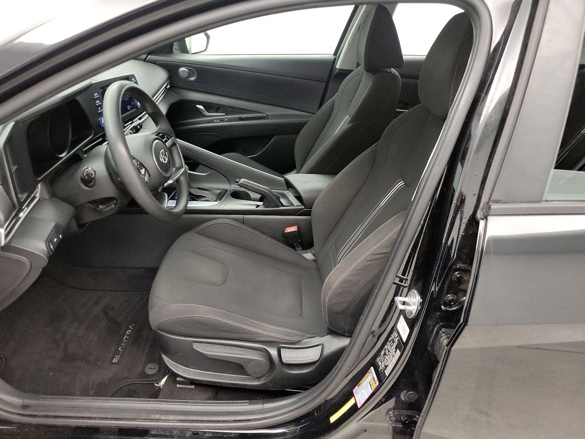 Thumbnail: 2021 Hyundai Elantra - 11