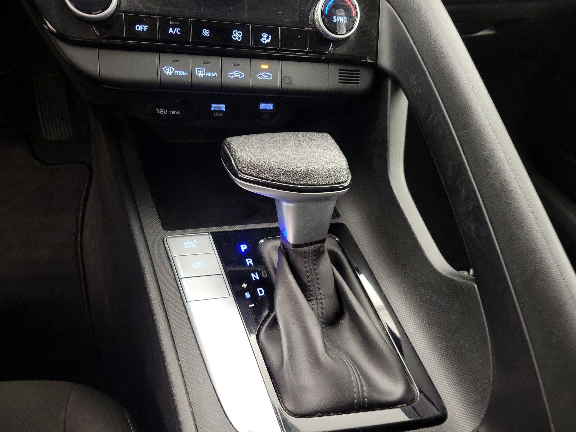 Thumbnail: 2021 Hyundai Elantra - 17