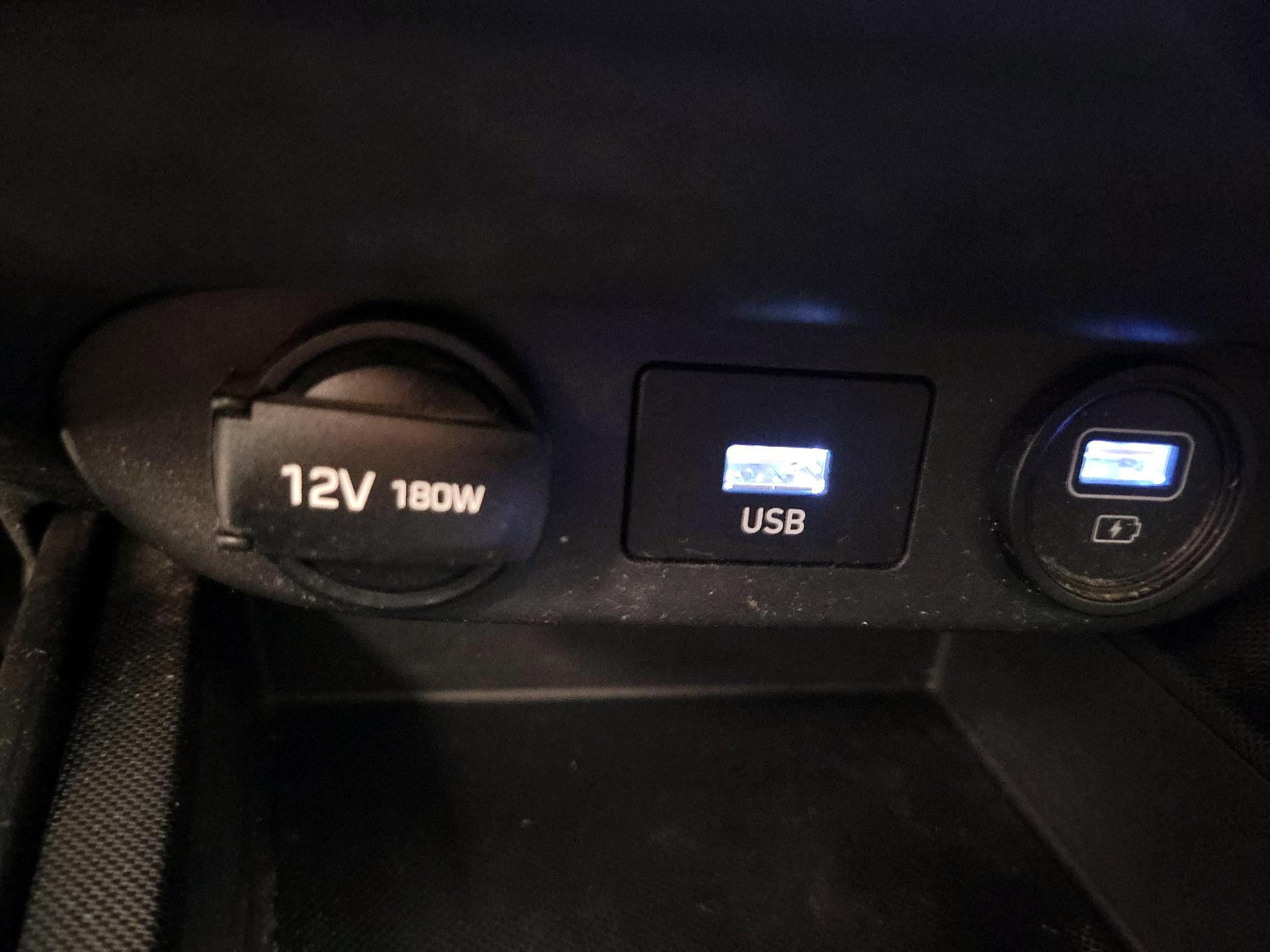 Thumbnail: 2021 Hyundai Elantra - 18