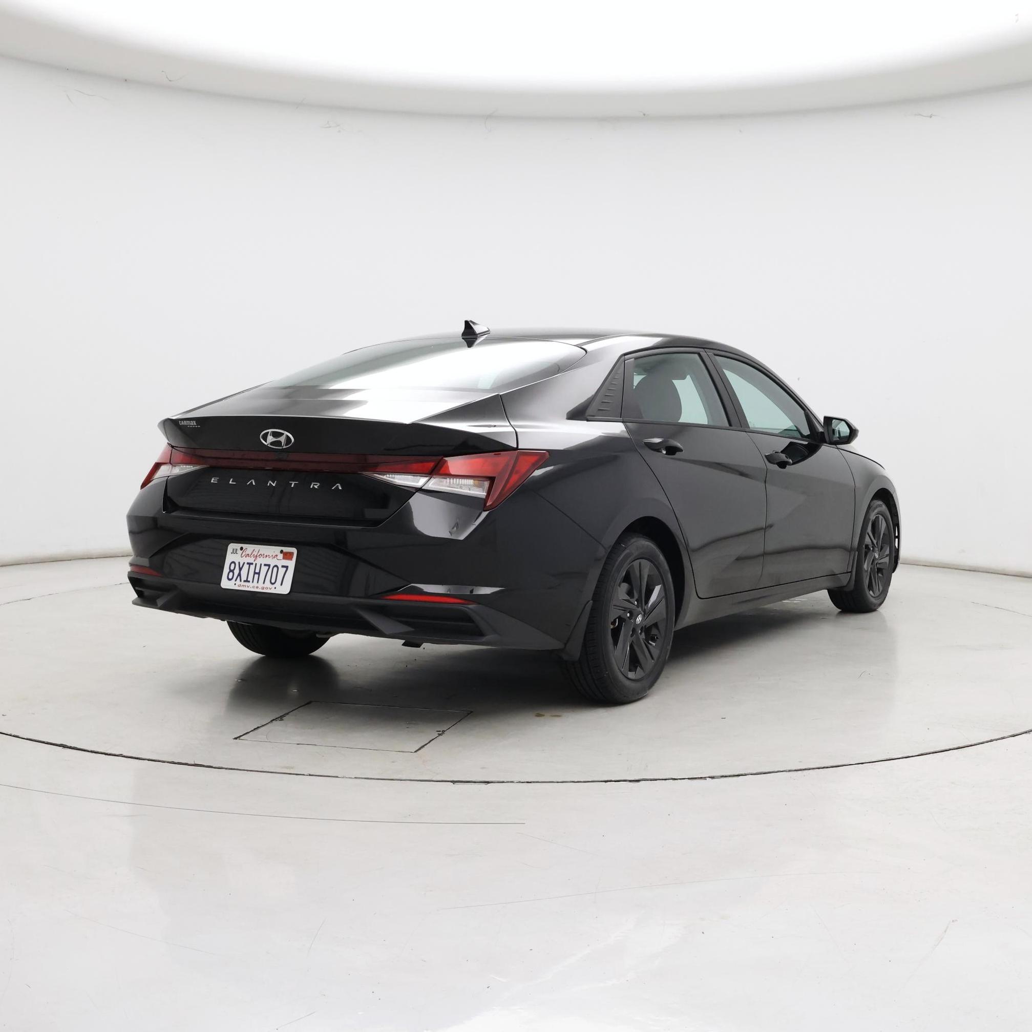 Thumbnail: 2021 Hyundai Elantra - 8