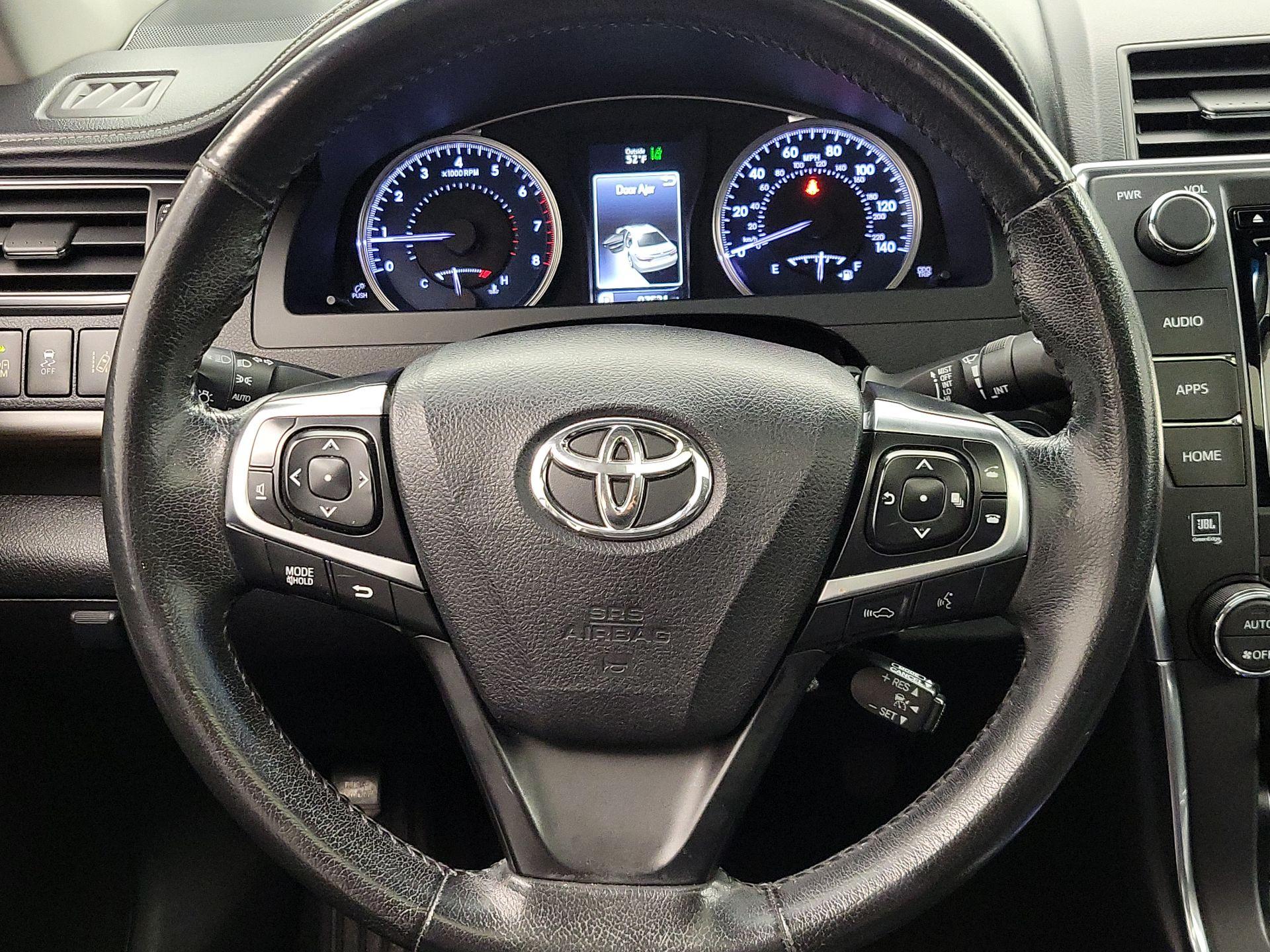Thumbnail: 2015 Toyota Camry - 10