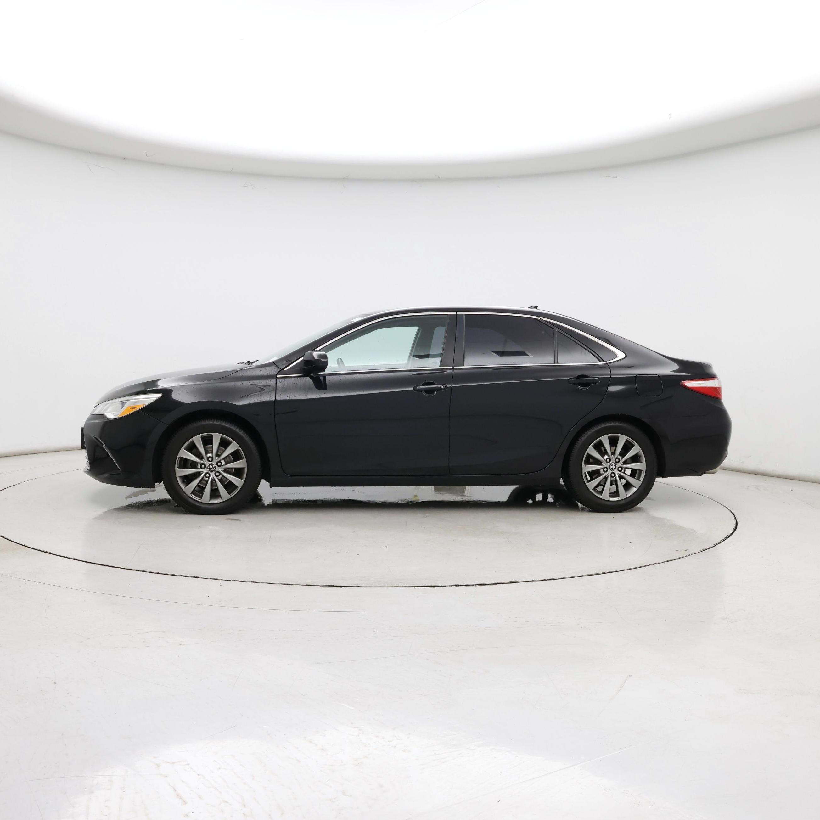 Thumbnail: 2015 Toyota Camry - 3