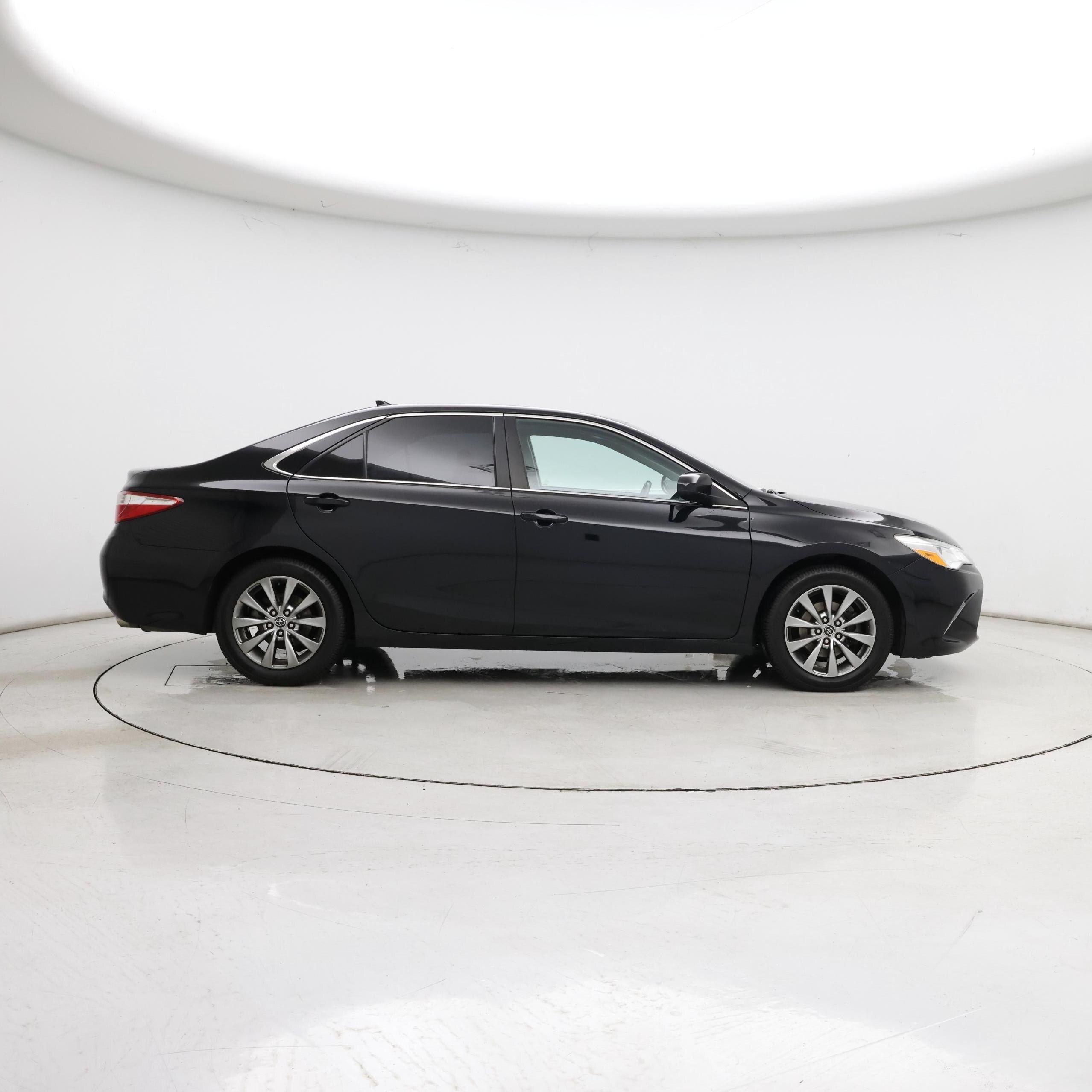 Thumbnail: 2015 Toyota Camry - 7