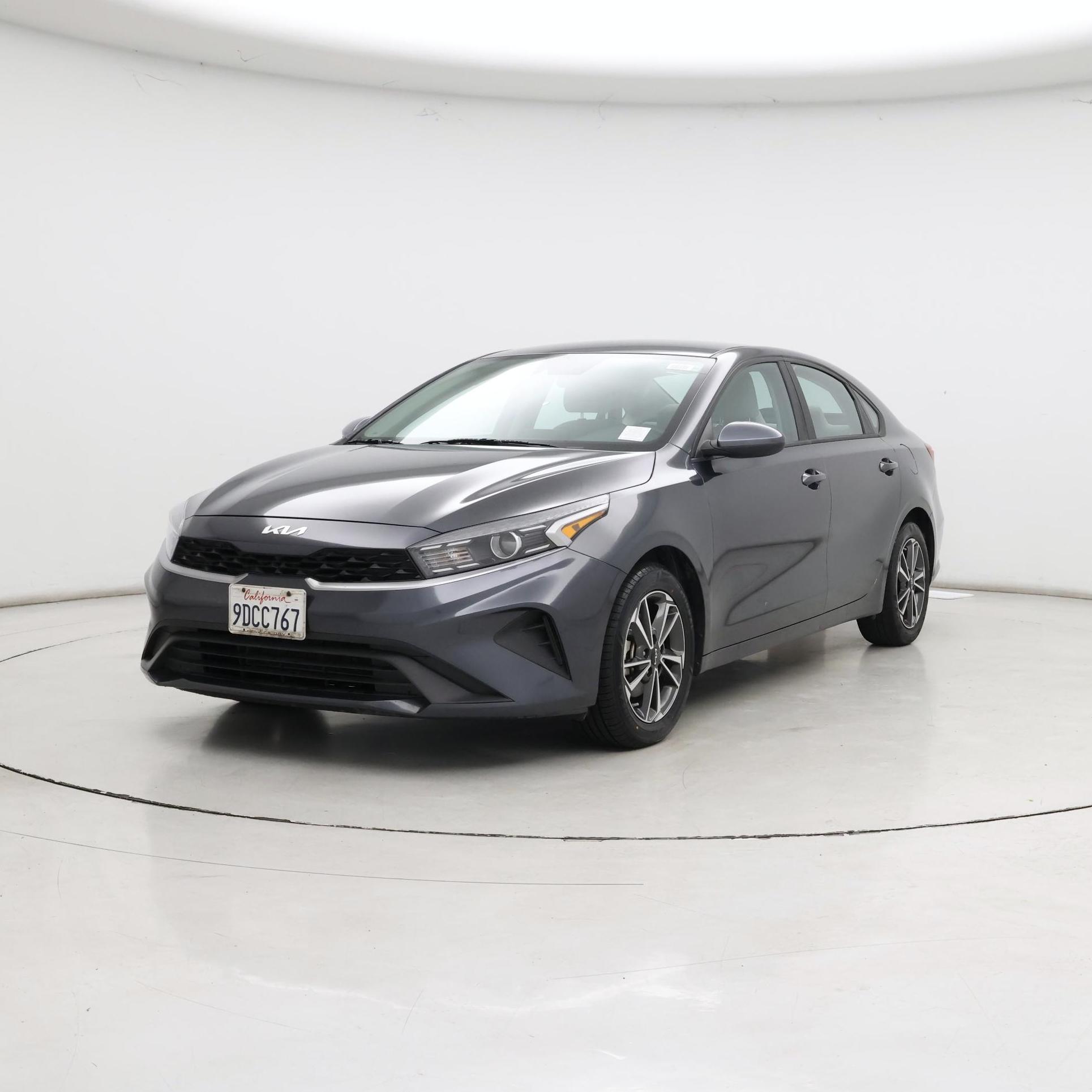 Thumbnail: 2023 Kia Forte - 4