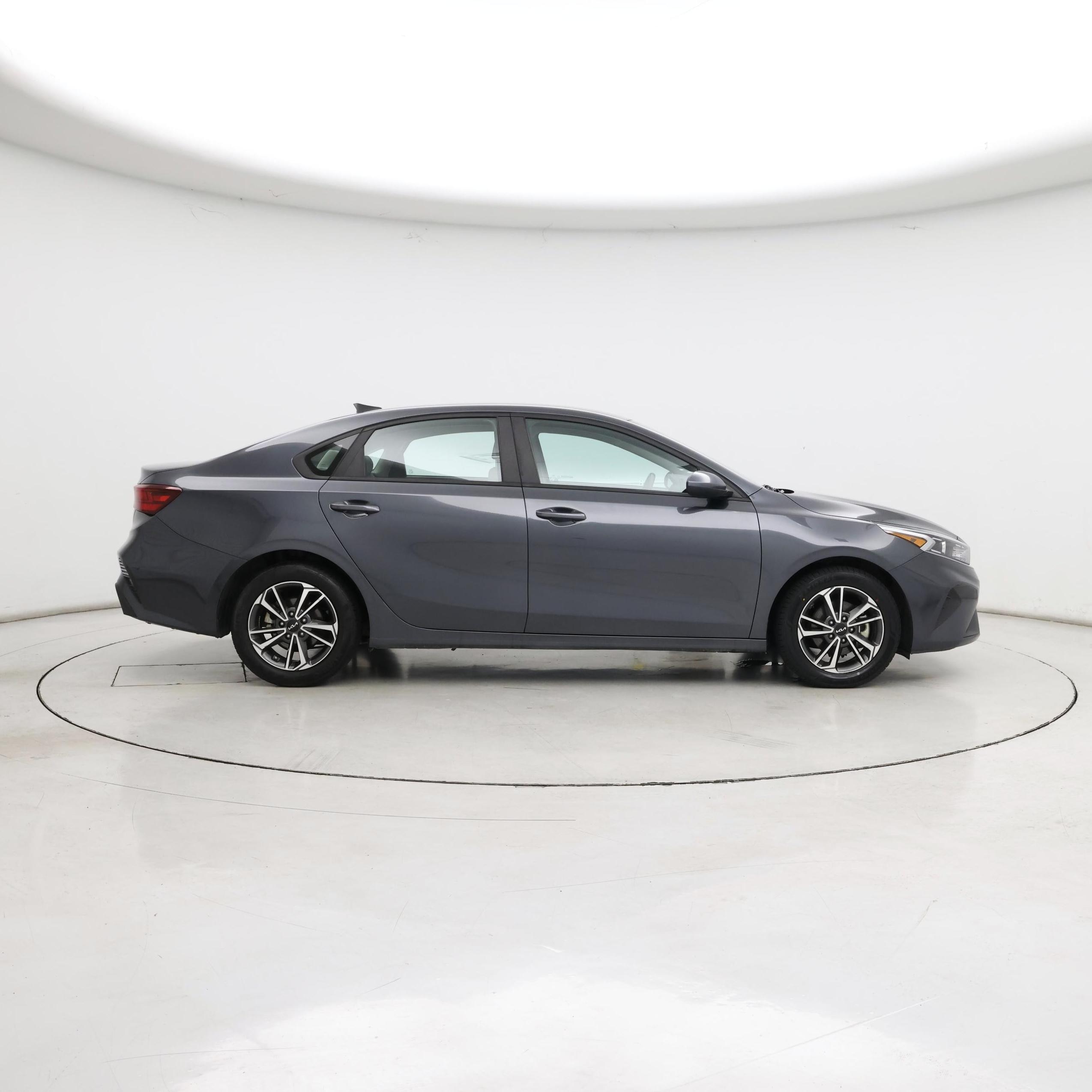 Thumbnail: 2023 Kia Forte - 7