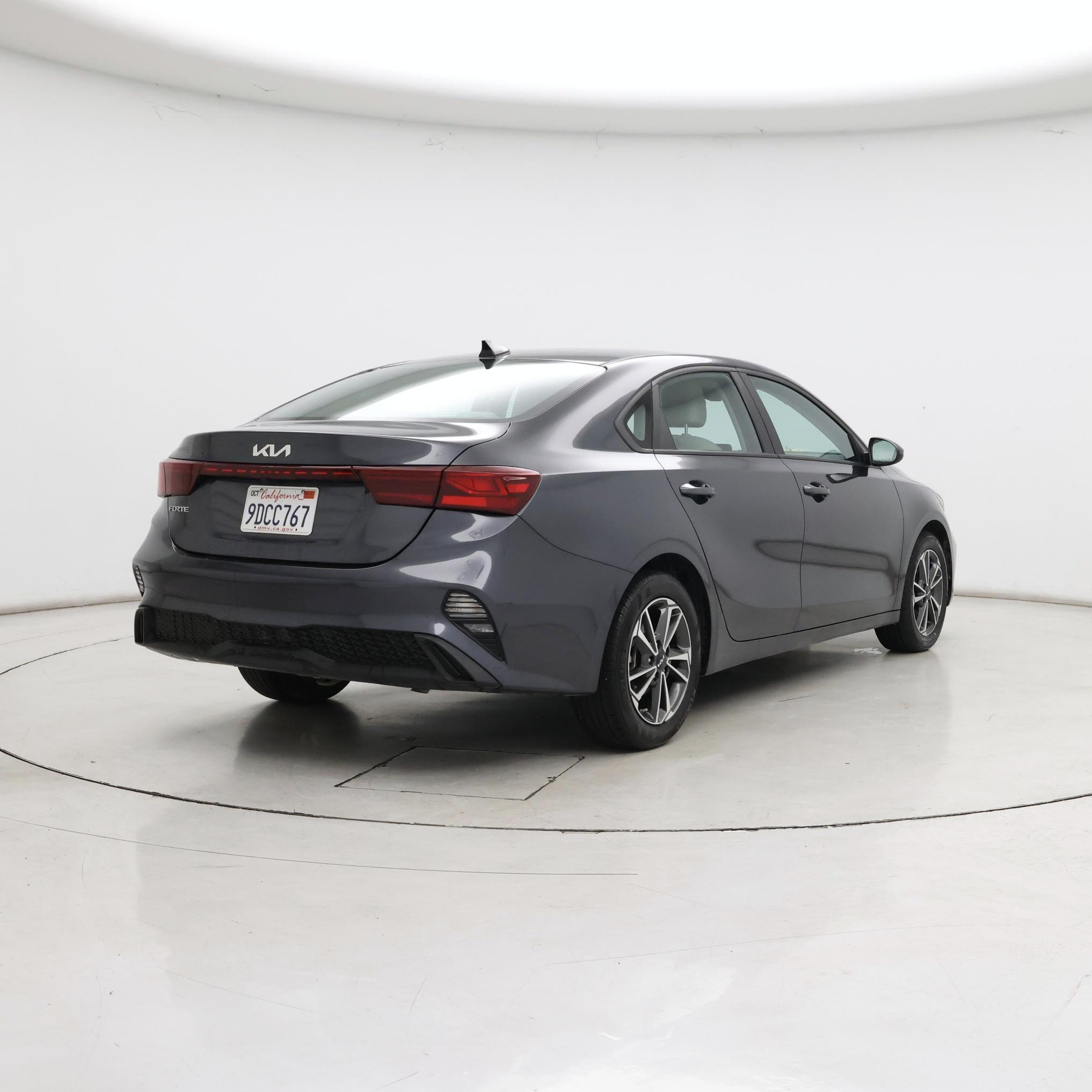 Thumbnail: 2023 Kia Forte - 8