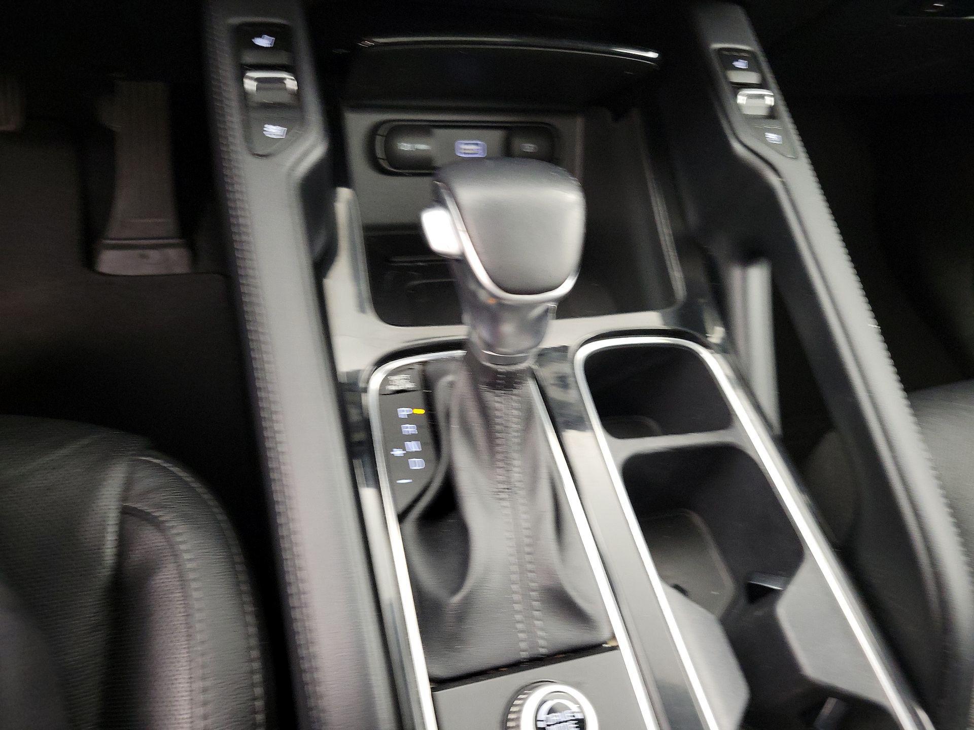 Thumbnail: 2020 Kia Telluride - 18