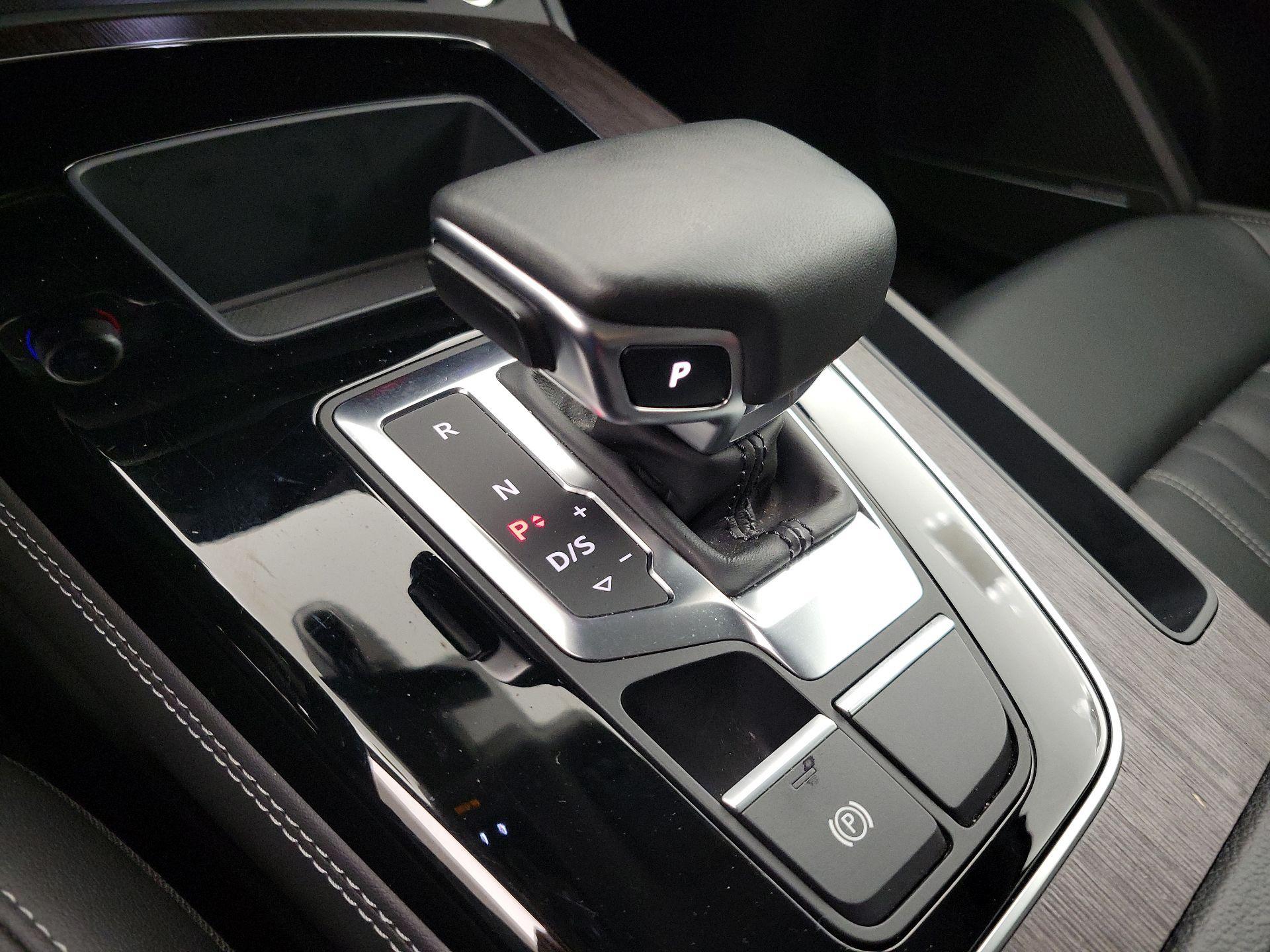 Thumbnail: 2023 Audi Q5 - 17