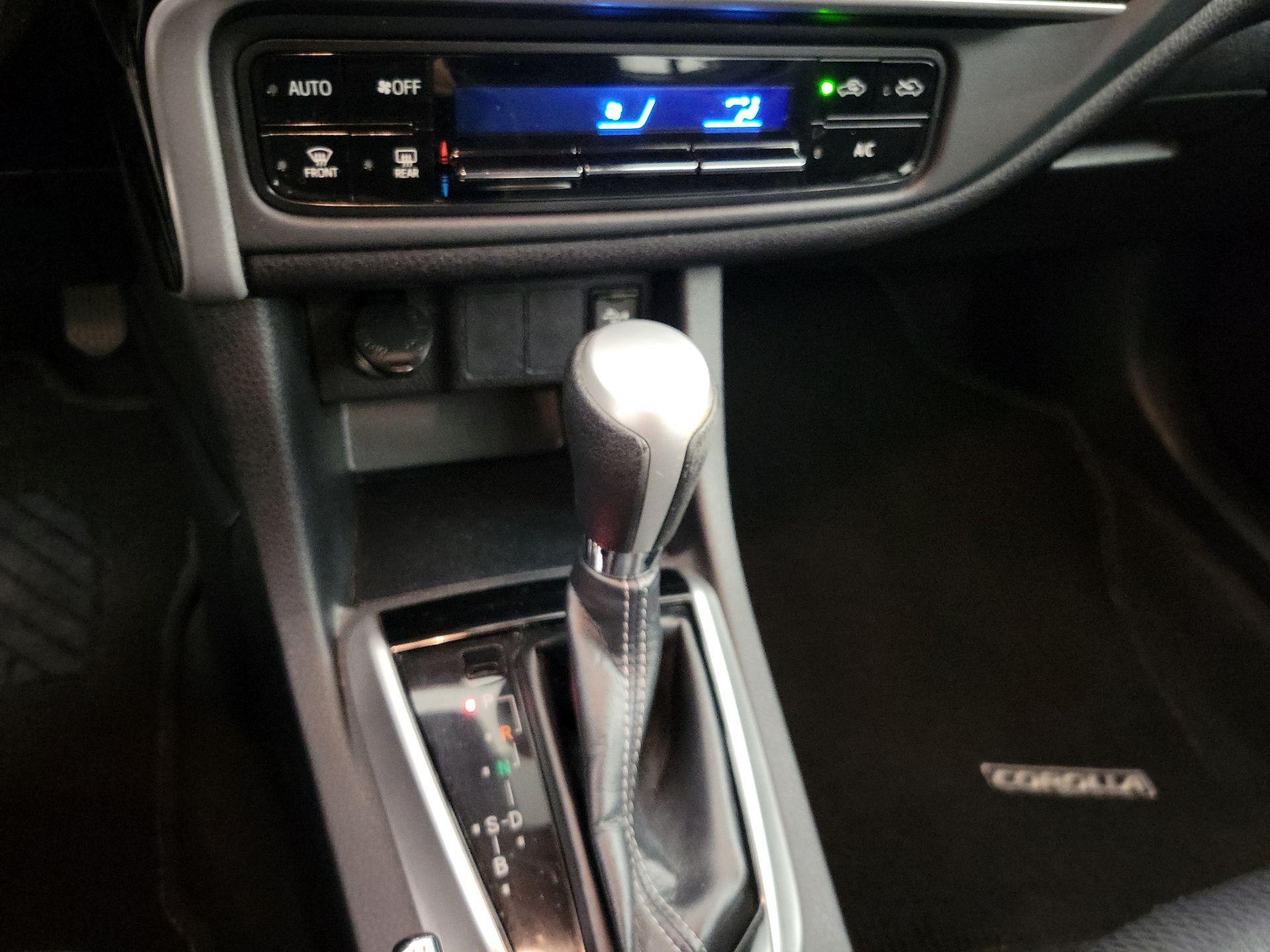 Thumbnail: 2018 Toyota Corolla - 17