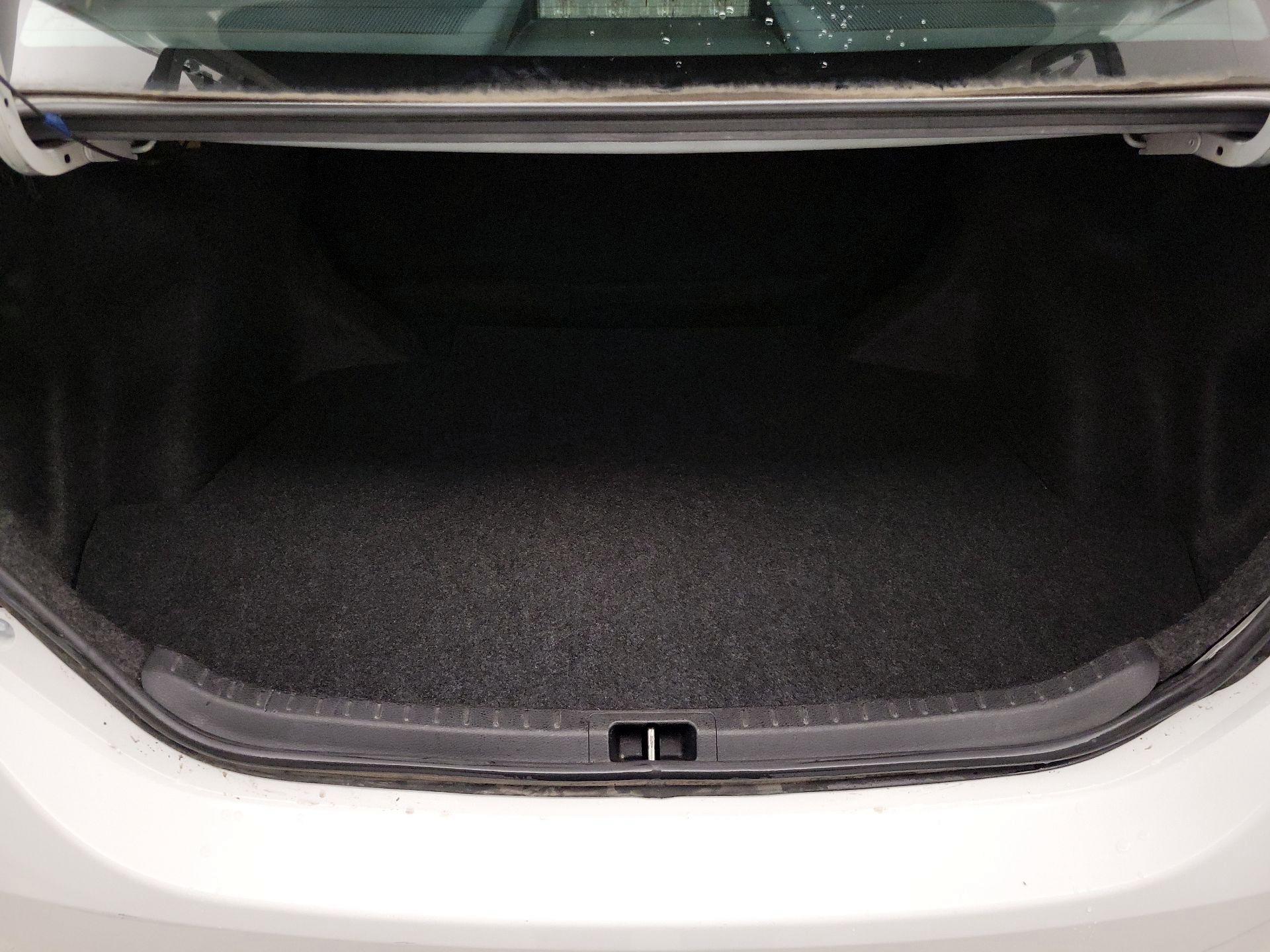 Thumbnail: 2018 Toyota Corolla - 20