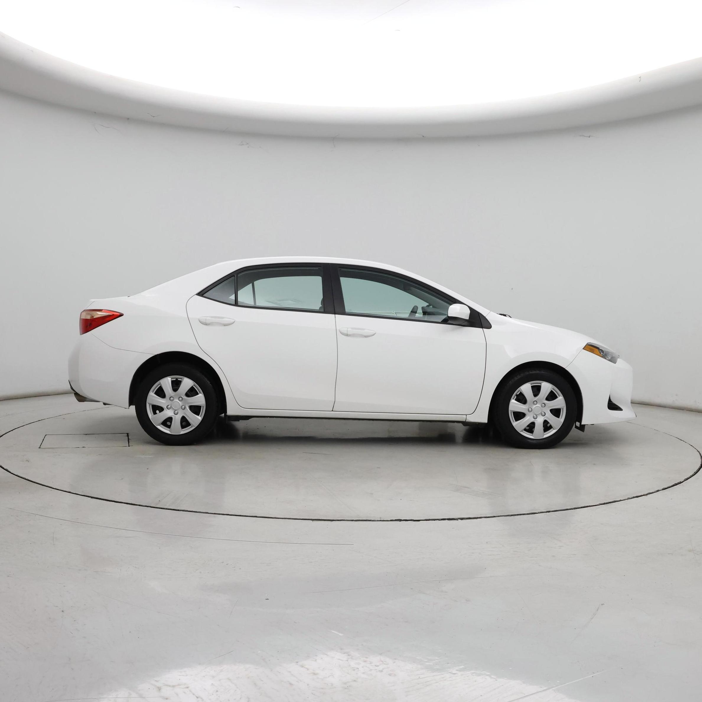 Thumbnail: 2018 Toyota Corolla - 7