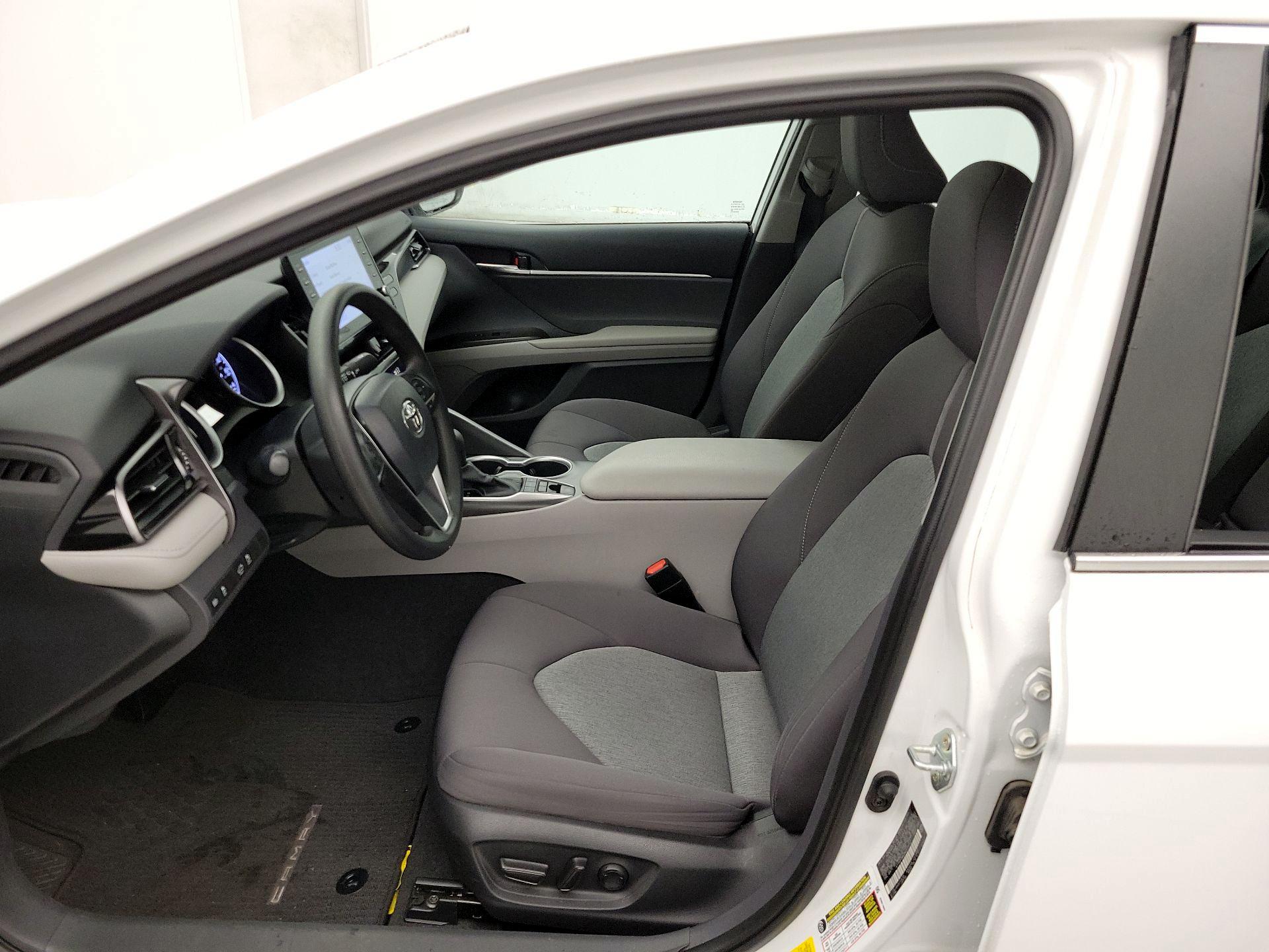 Thumbnail: 2022 Toyota Camry - 11