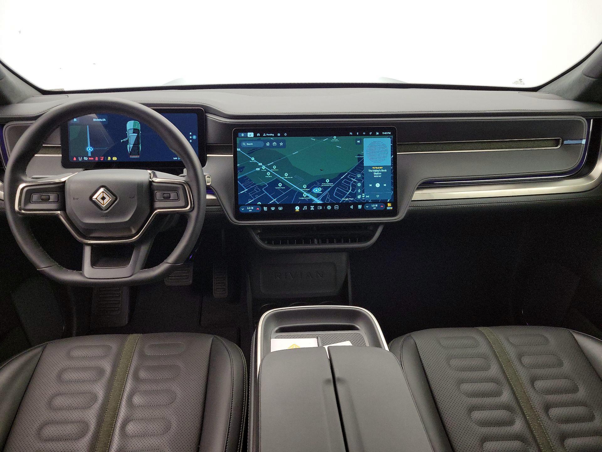 Thumbnail: 2025 Rivian R1S - 9