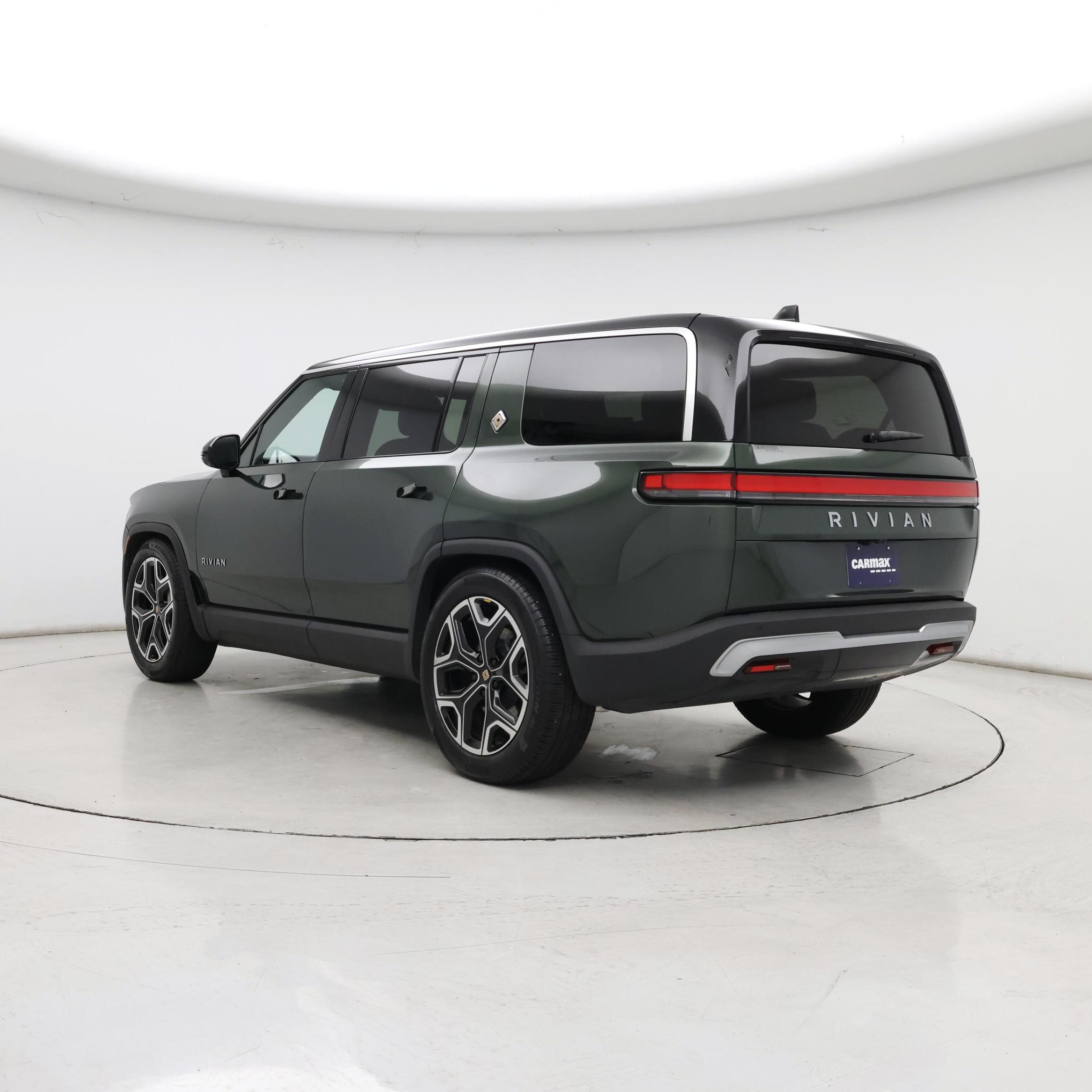 Thumbnail: 2025 Rivian R1S - 2