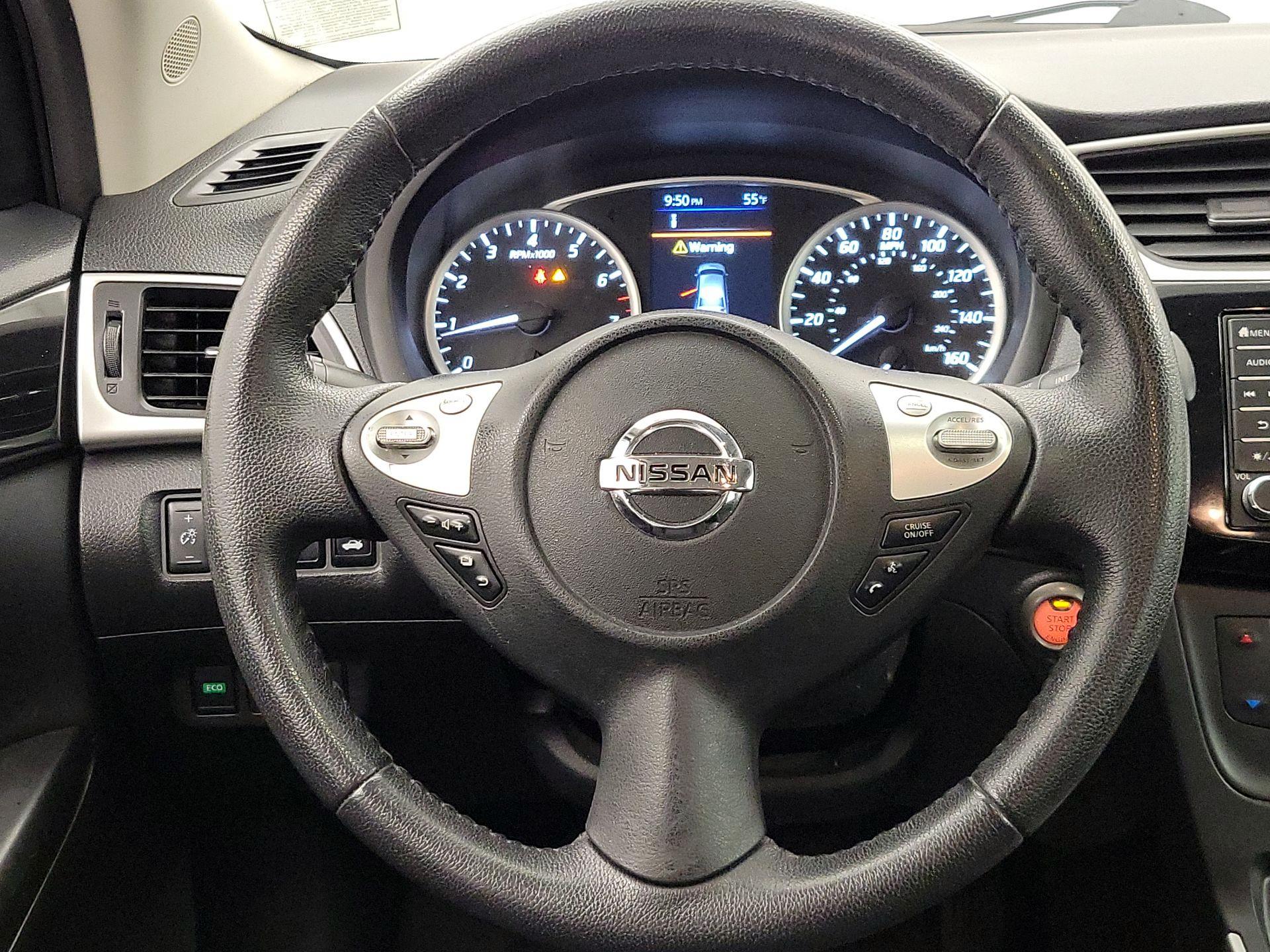 Thumbnail: 2019 Nissan Sentra - 10