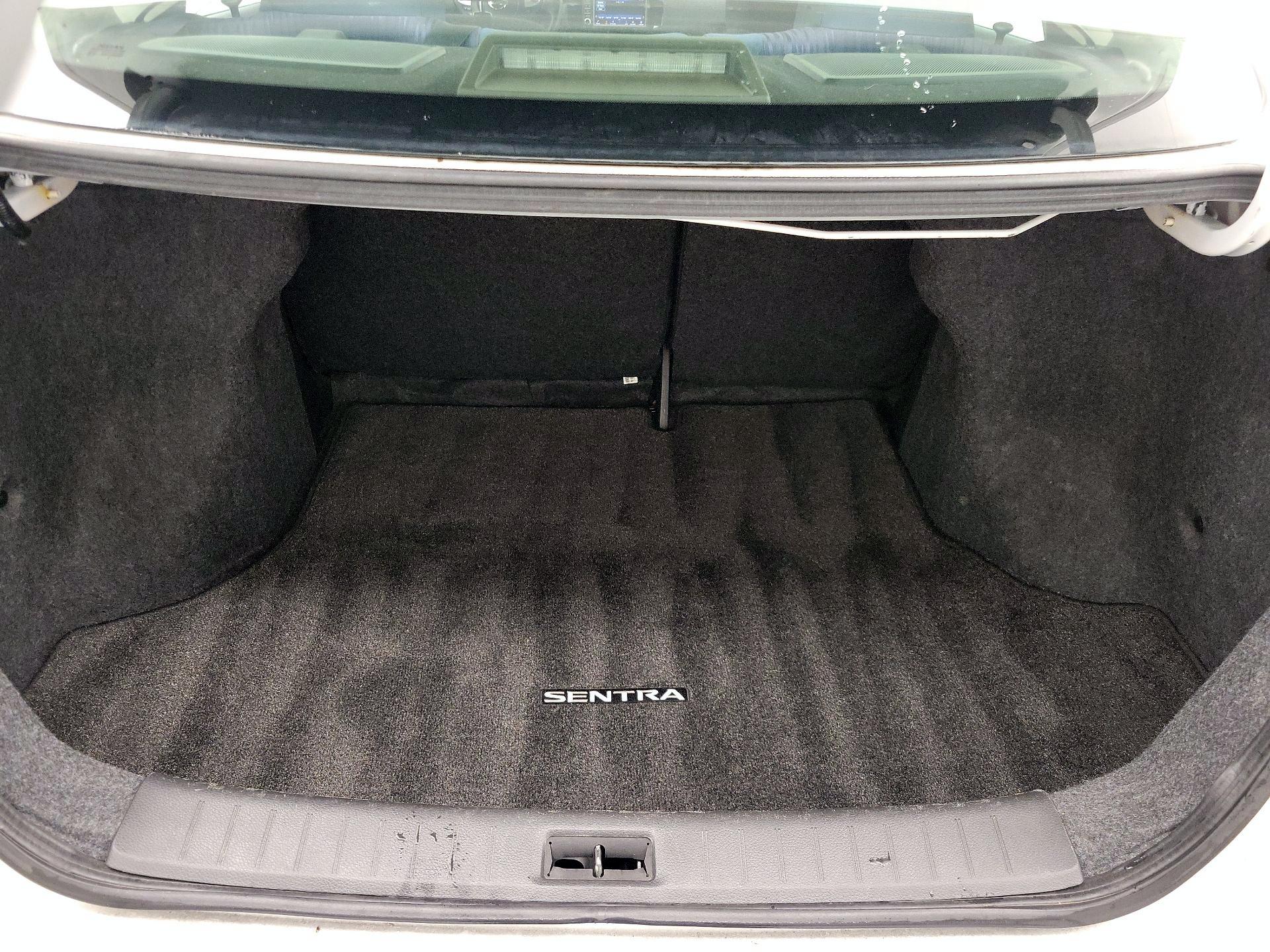 Thumbnail: 2019 Nissan Sentra - 20