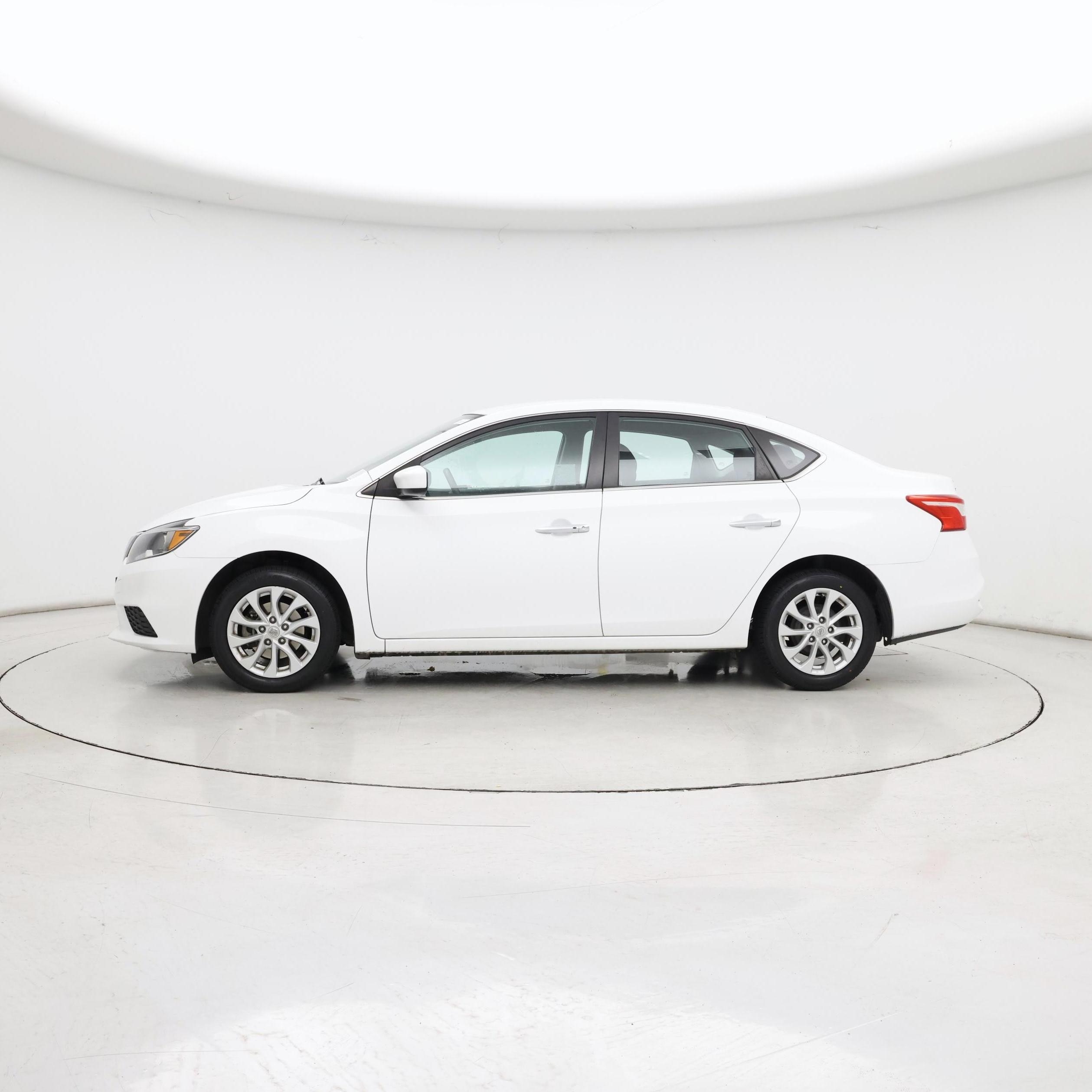 Thumbnail: 2019 Nissan Sentra - 3