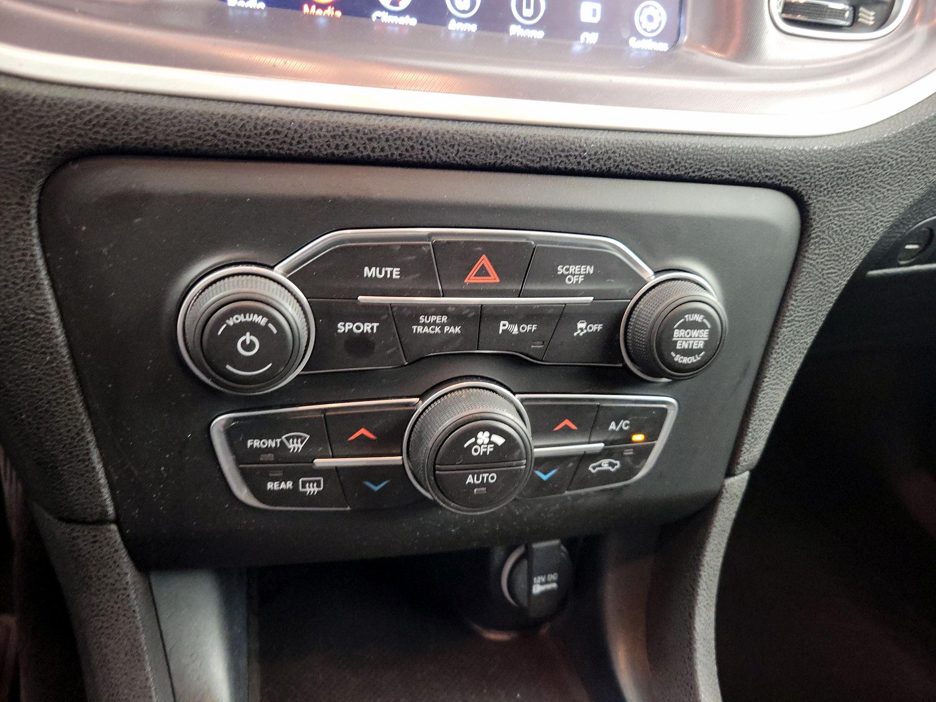 Thumbnail: 2019 Dodge Charger - 16