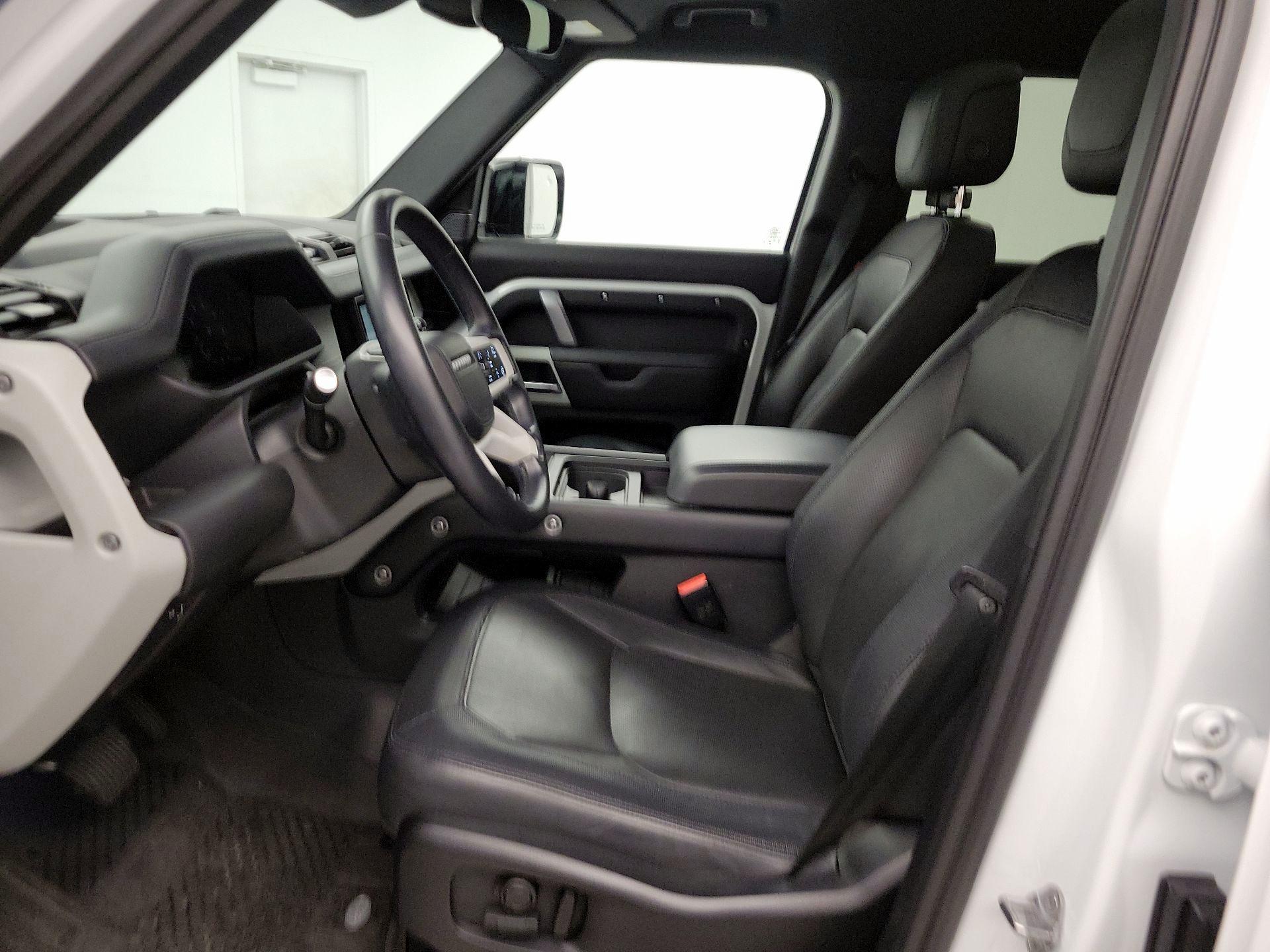 Thumbnail: 2024 Land Rover Defender - 11
