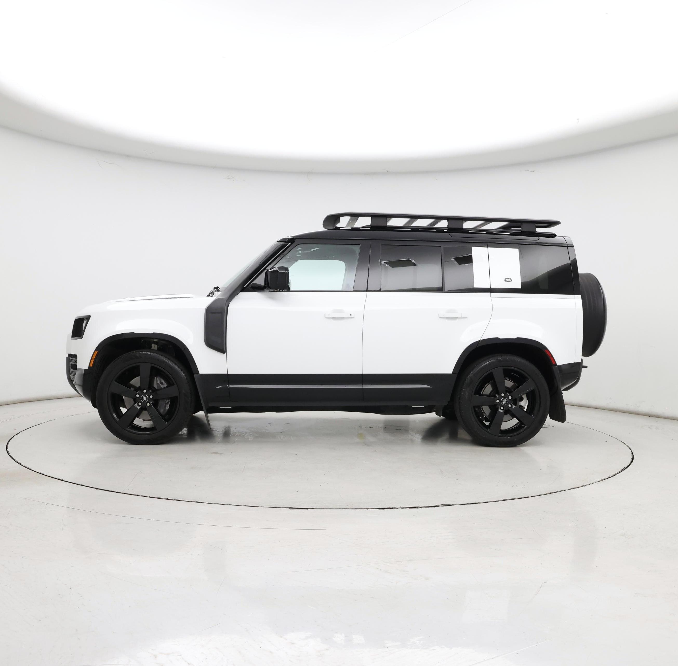 Thumbnail: 2024 Land Rover Defender - 3