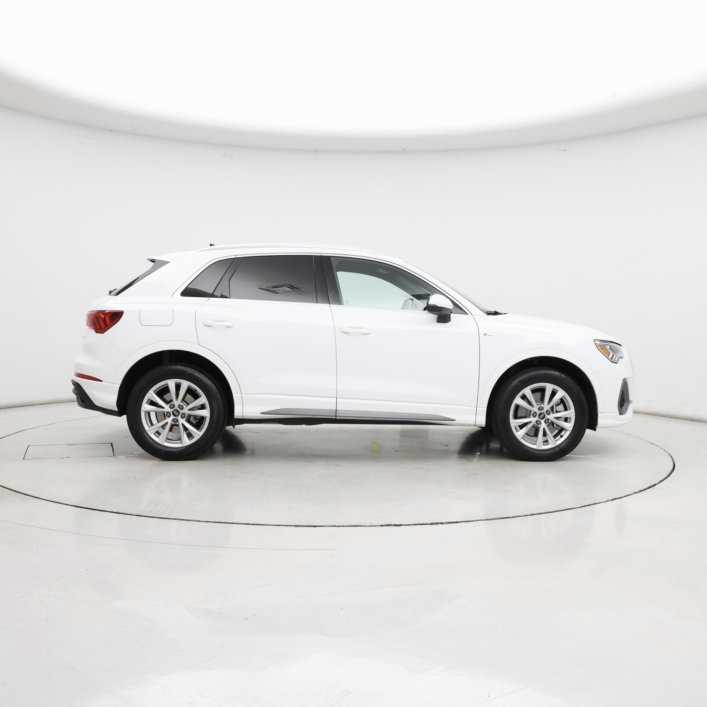 Thumbnail: 2025 Audi Q3 - 7
