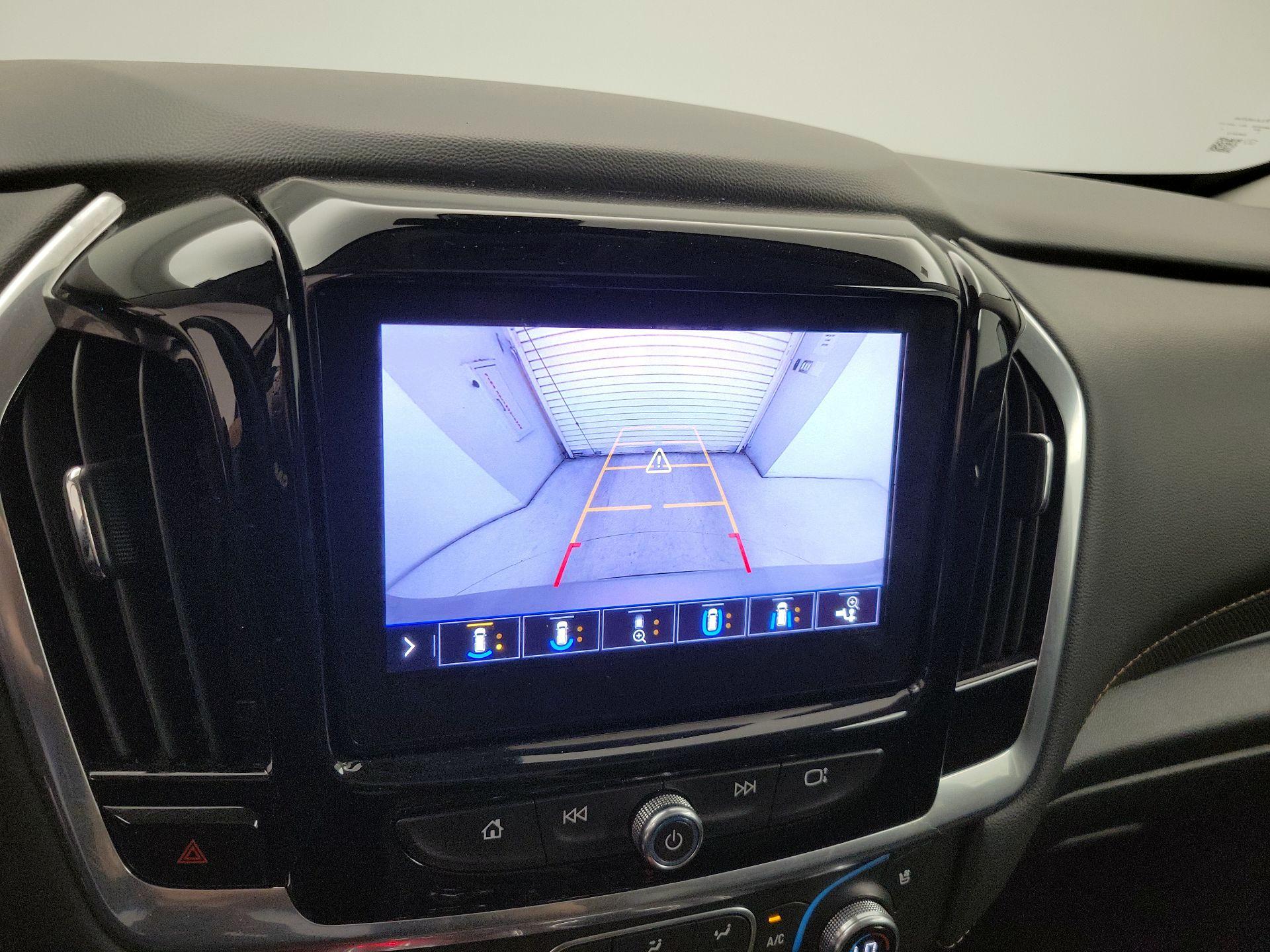 Thumbnail: 2020 Chevrolet Traverse - 14