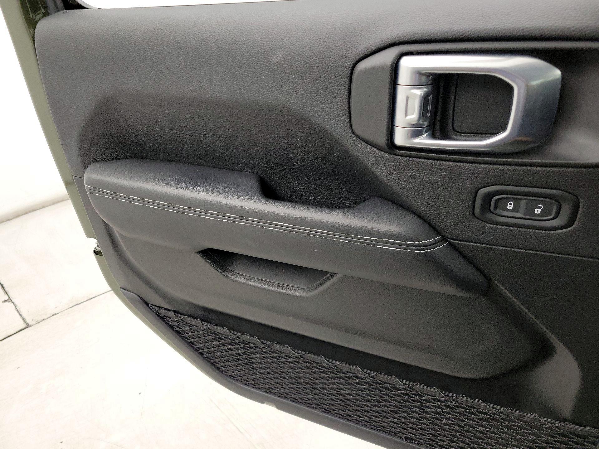 Thumbnail: 2021 Jeep Wrangler - 12