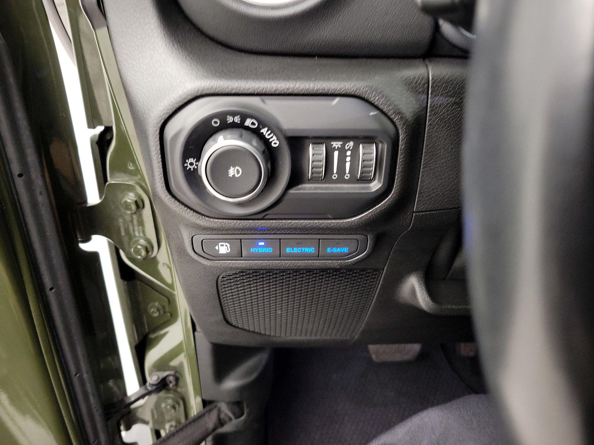 Thumbnail: 2021 Jeep Wrangler - 13