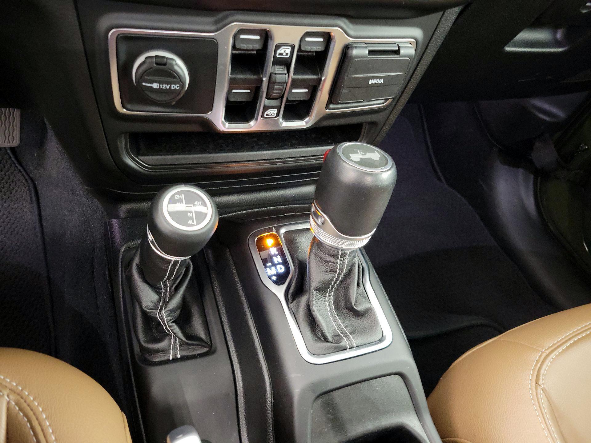 Thumbnail: 2021 Jeep Wrangler - 18