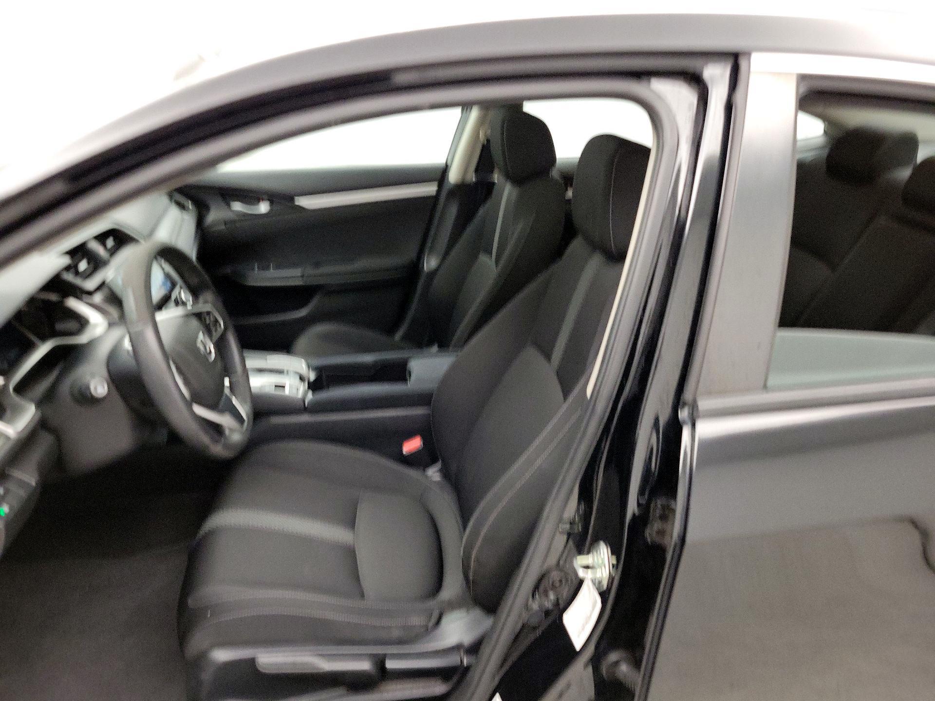 Thumbnail: 2016 Honda Civic - 11