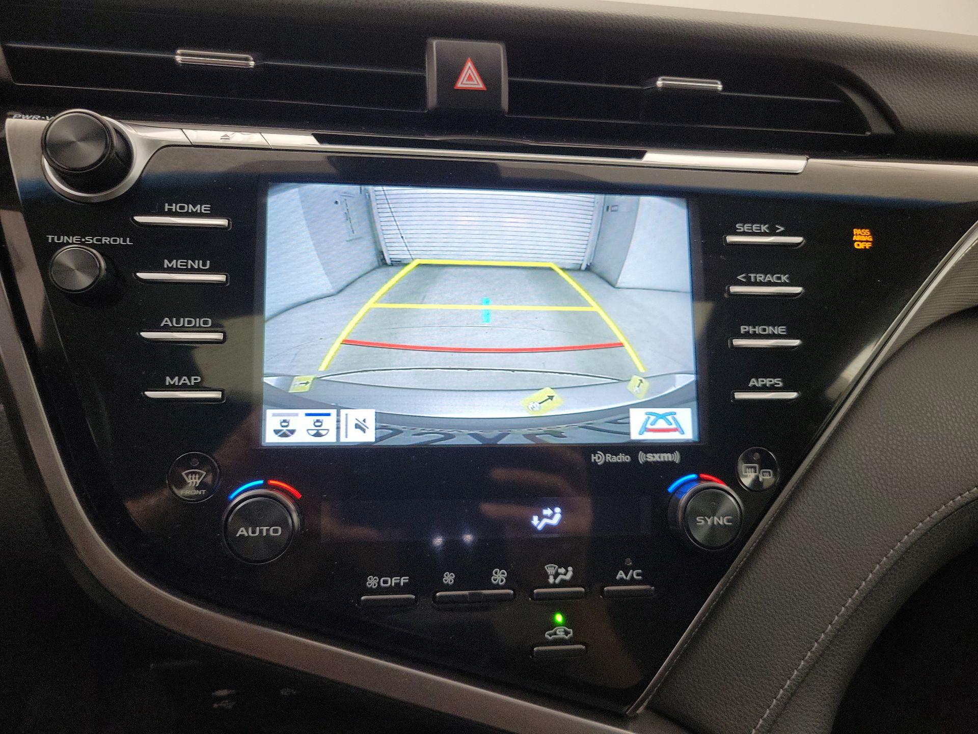 Thumbnail: 2019 Toyota Camry - 14