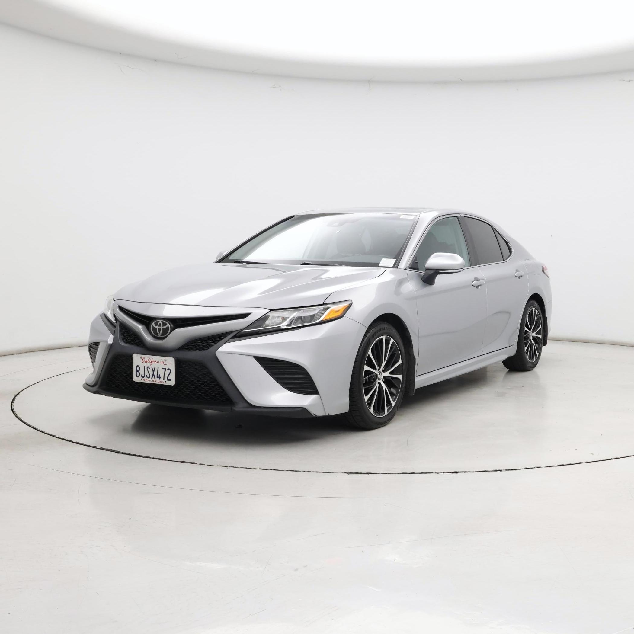 Thumbnail: 2019 Toyota Camry - 4