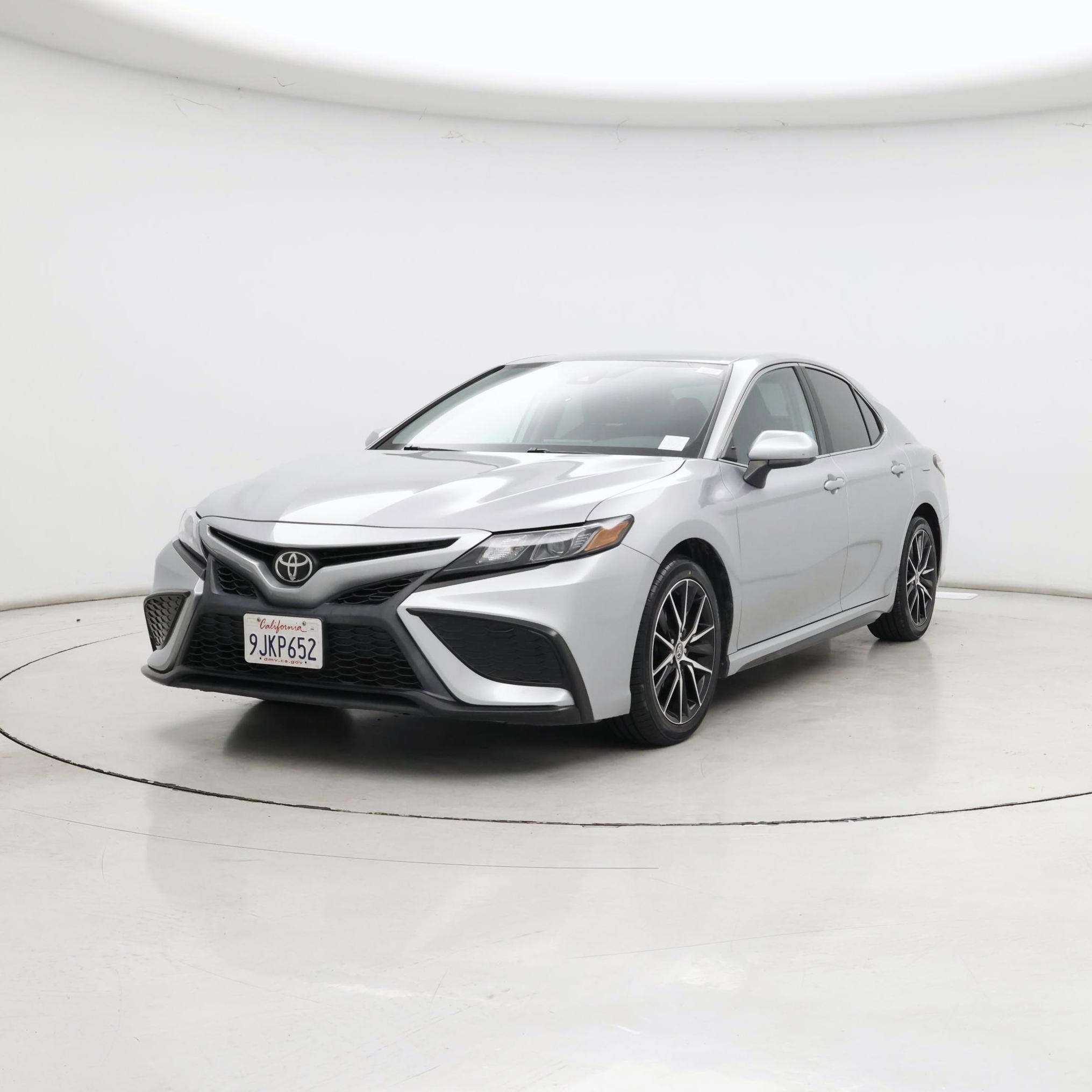 Thumbnail: 2021 Toyota Camry - 4
