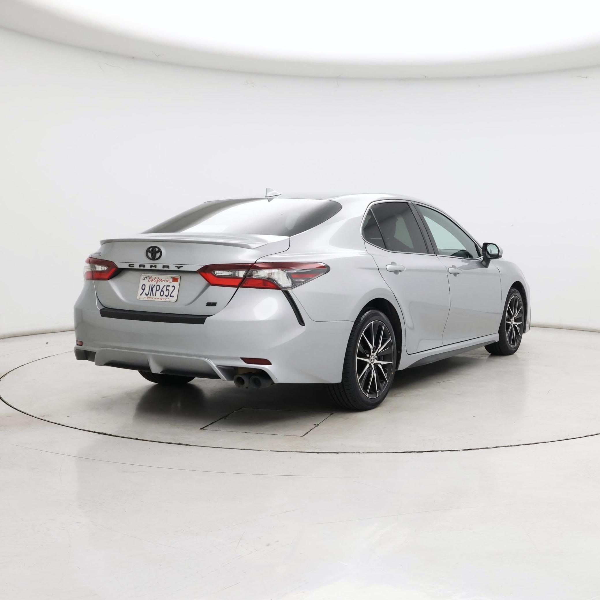 Thumbnail: 2021 Toyota Camry - 8