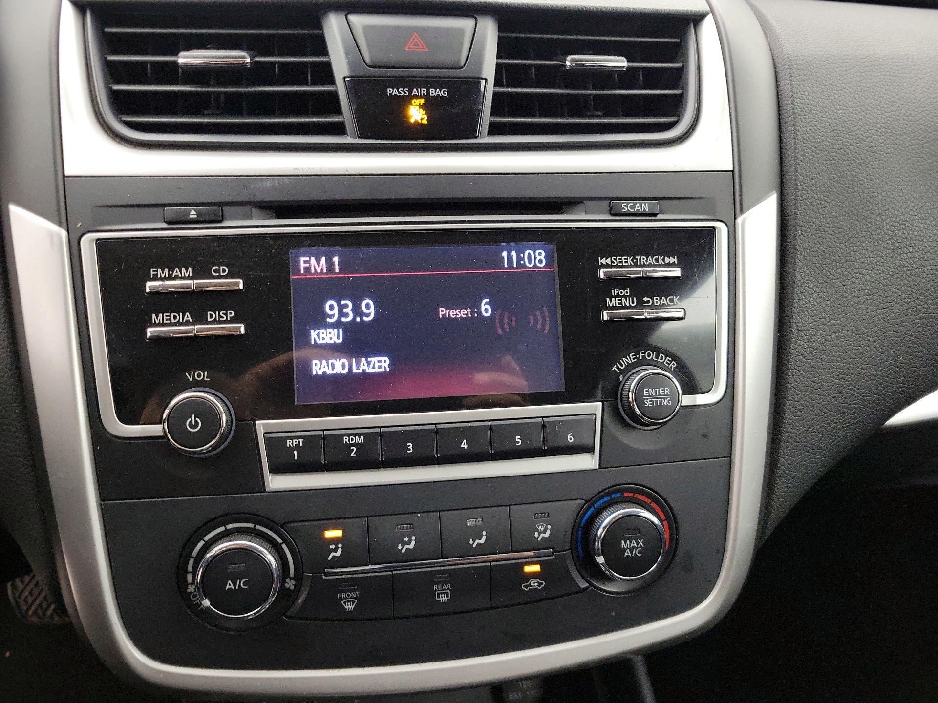 Thumbnail: 2017 Nissan Altima - 15