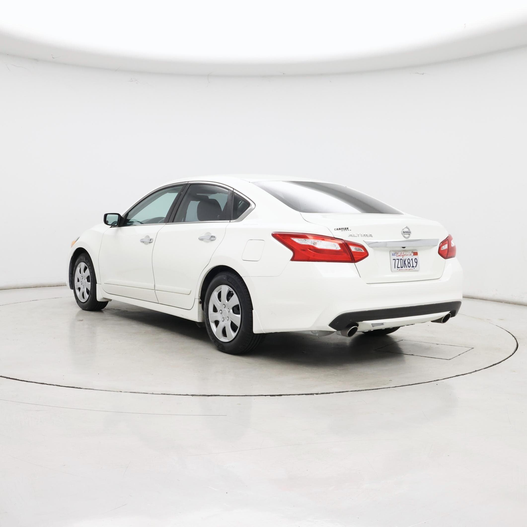 Thumbnail: 2017 Nissan Altima - 2