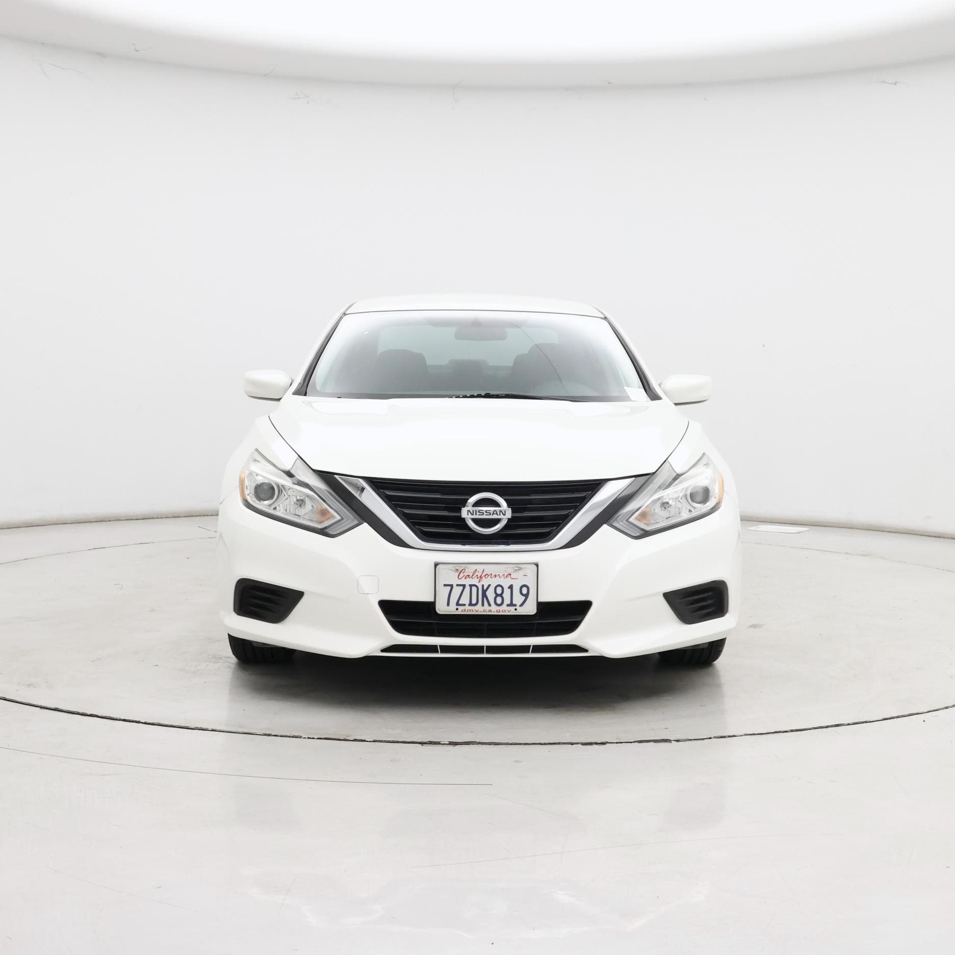 Thumbnail: 2017 Nissan Altima - 5